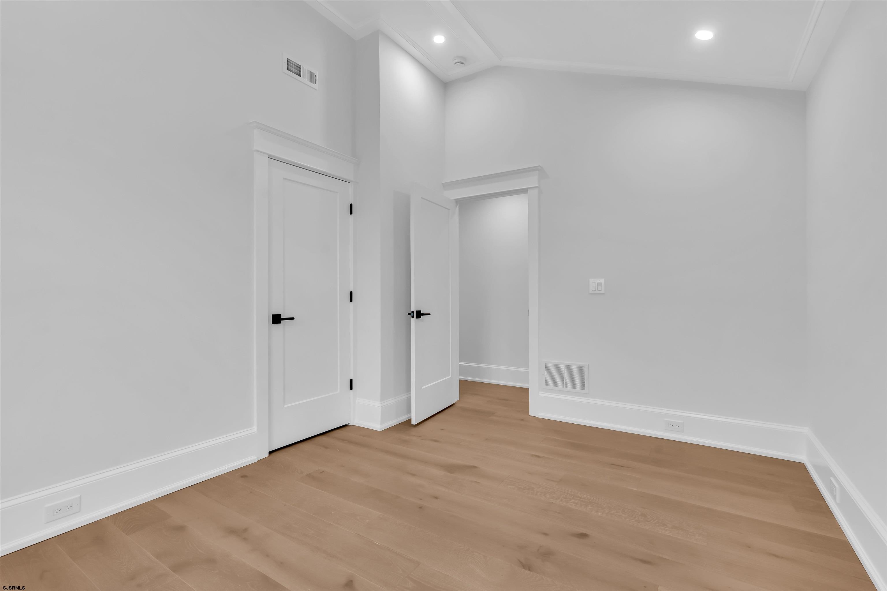 5131 West Avenue Unit: 2