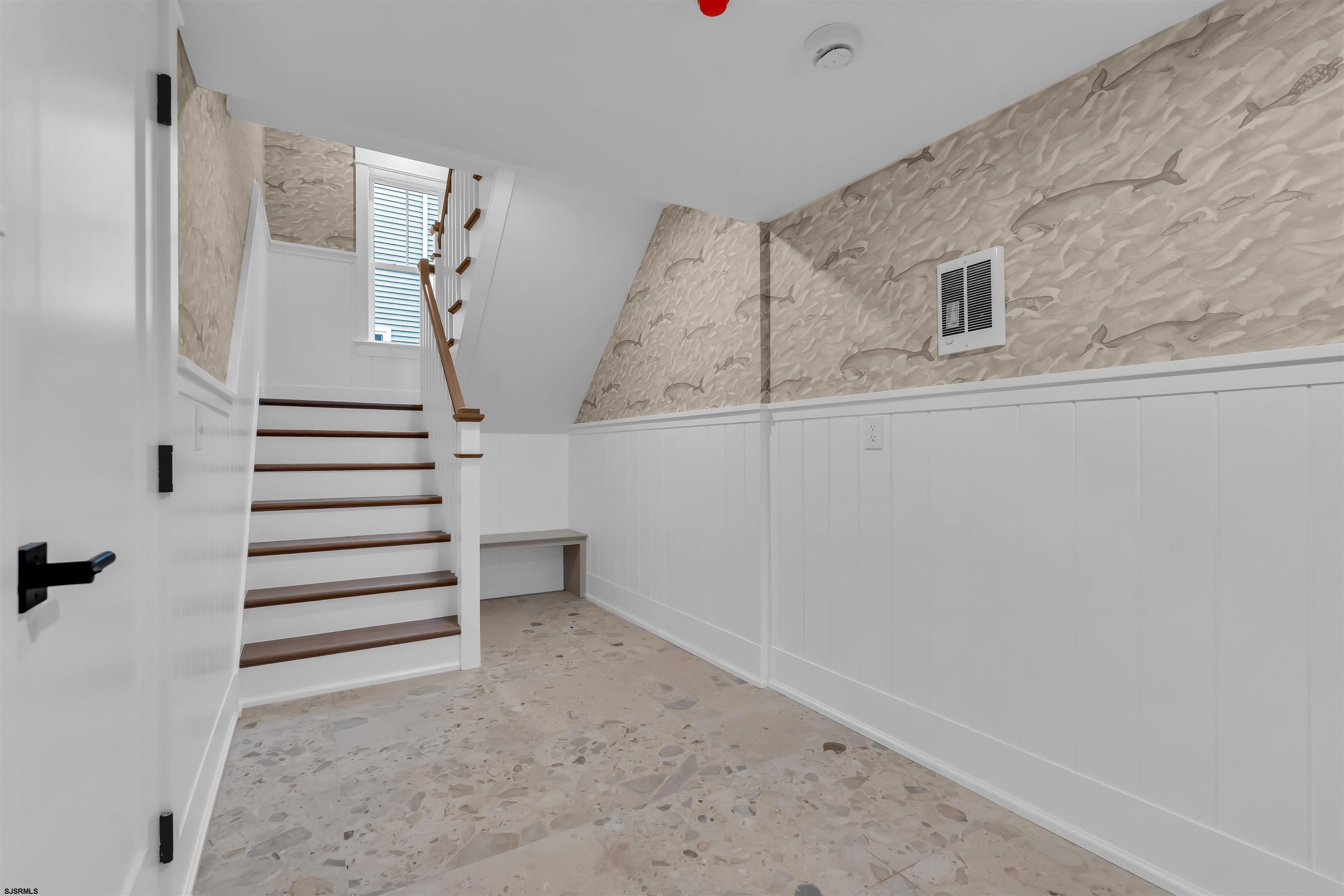 5131 West Avenue Unit: 2