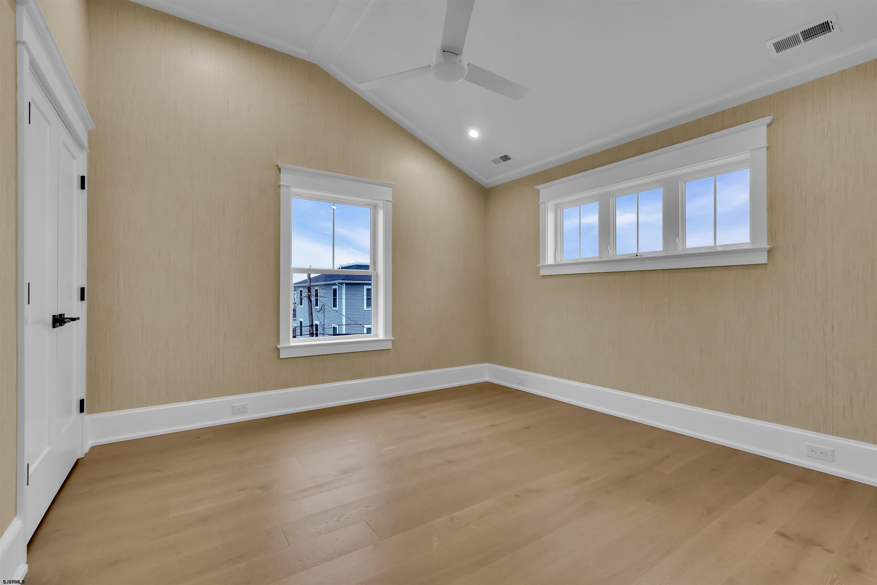 5131 West Avenue Unit: 2