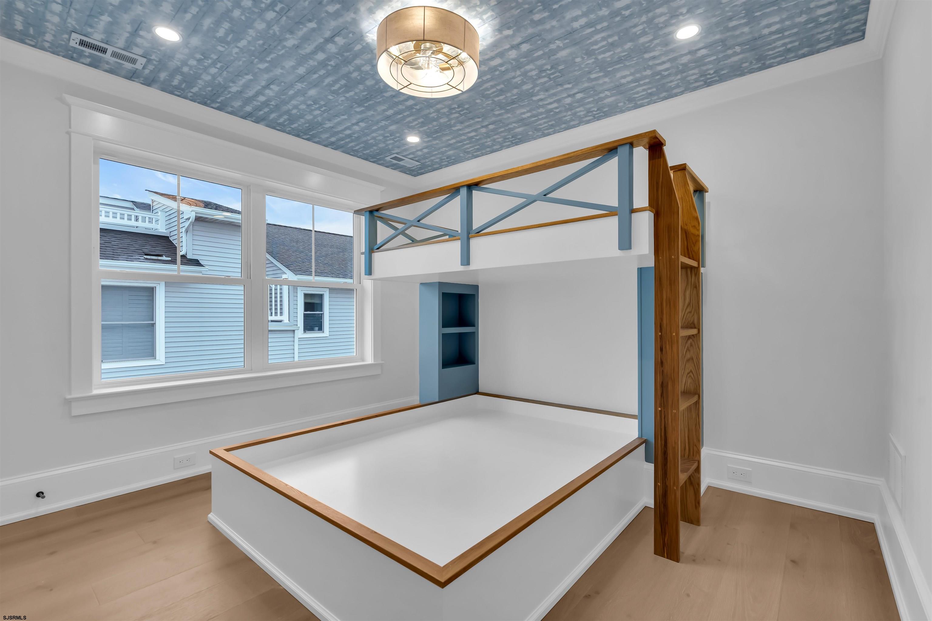 5131 West Avenue Unit: 2