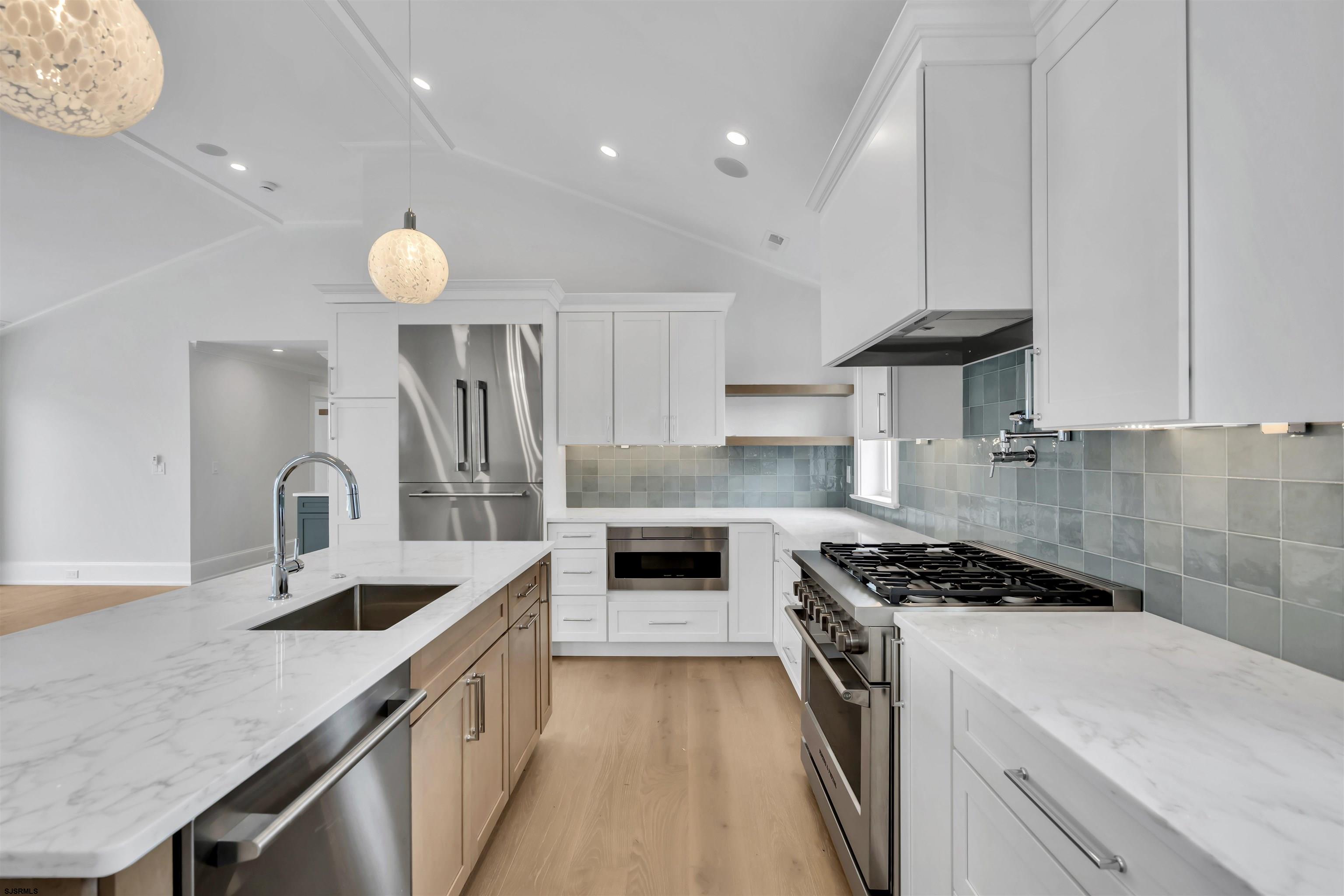 5131 West Avenue Unit: 2