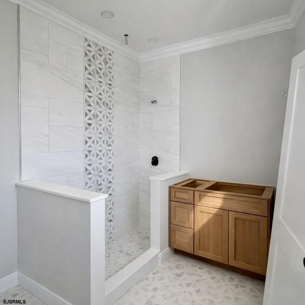 5131 West Avenue Unit: 2