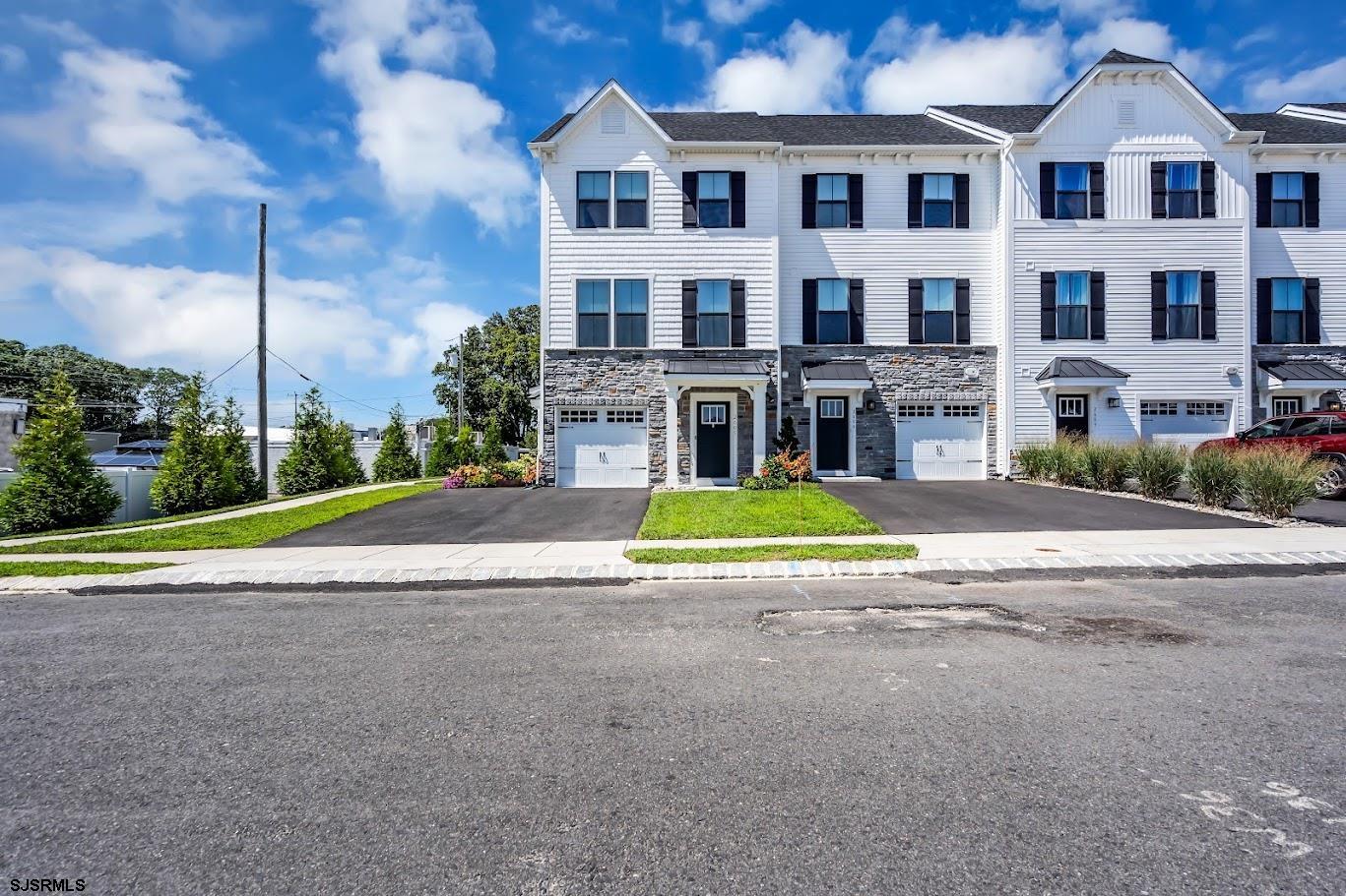 2605 Christina Ln Unit: 2605