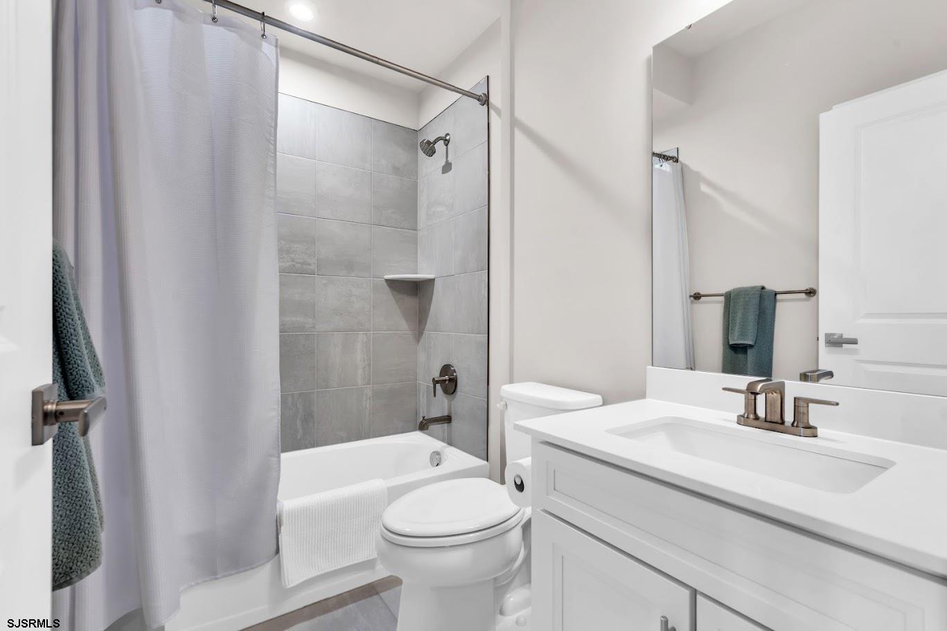 2605 Christina Ln Unit: 2605