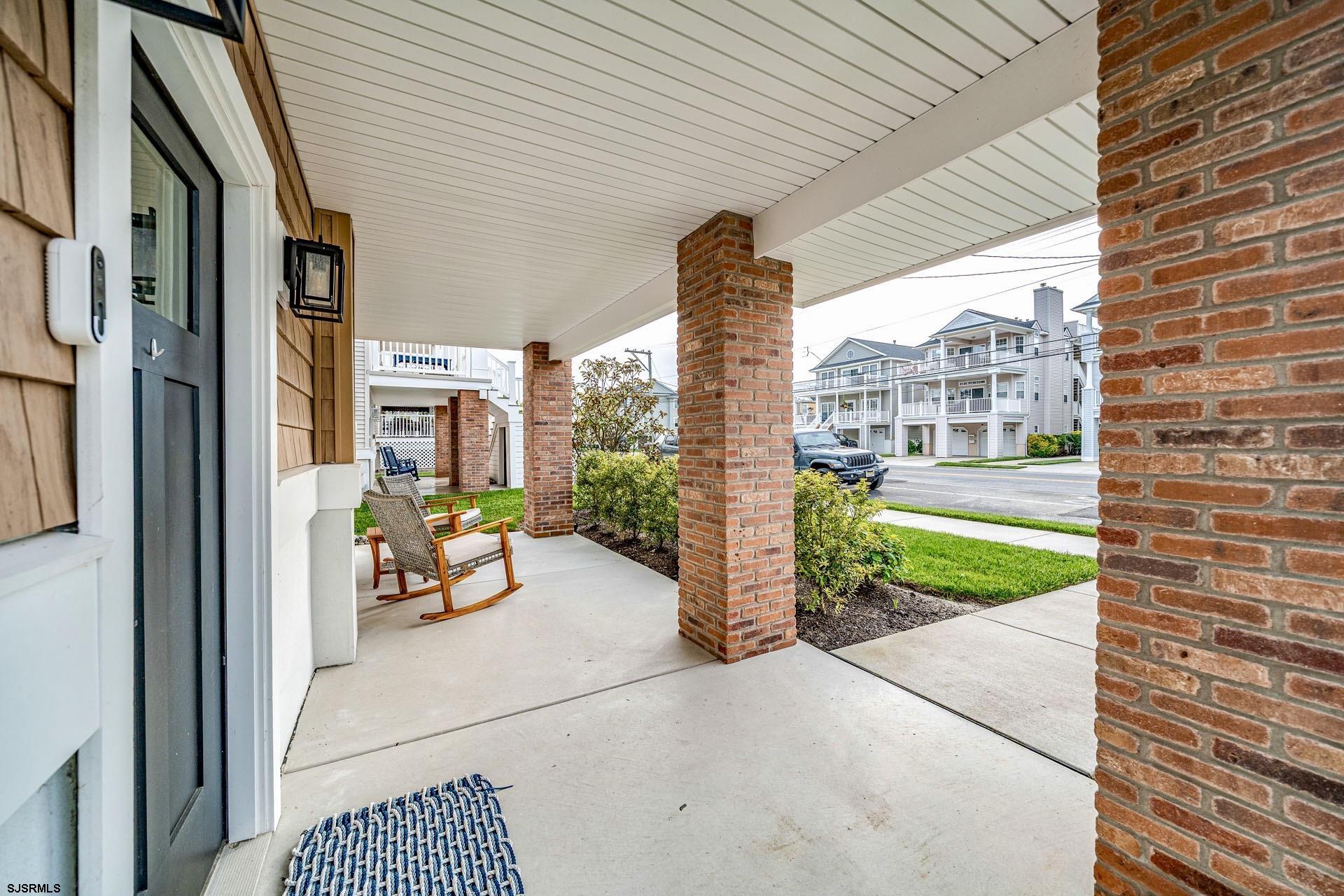 625 Bay Avenue
