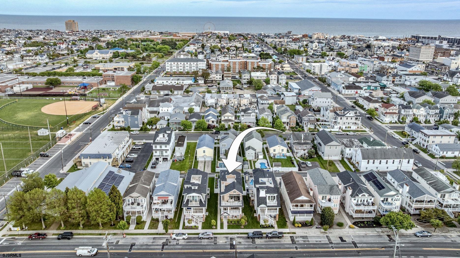 625 Bay Avenue