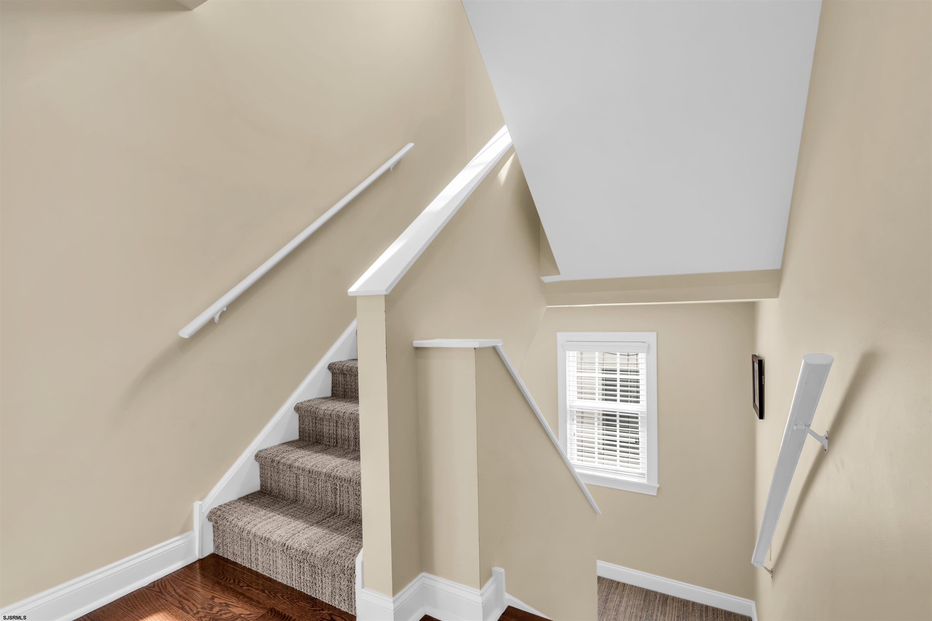 873 4th Unit: 2nd fl