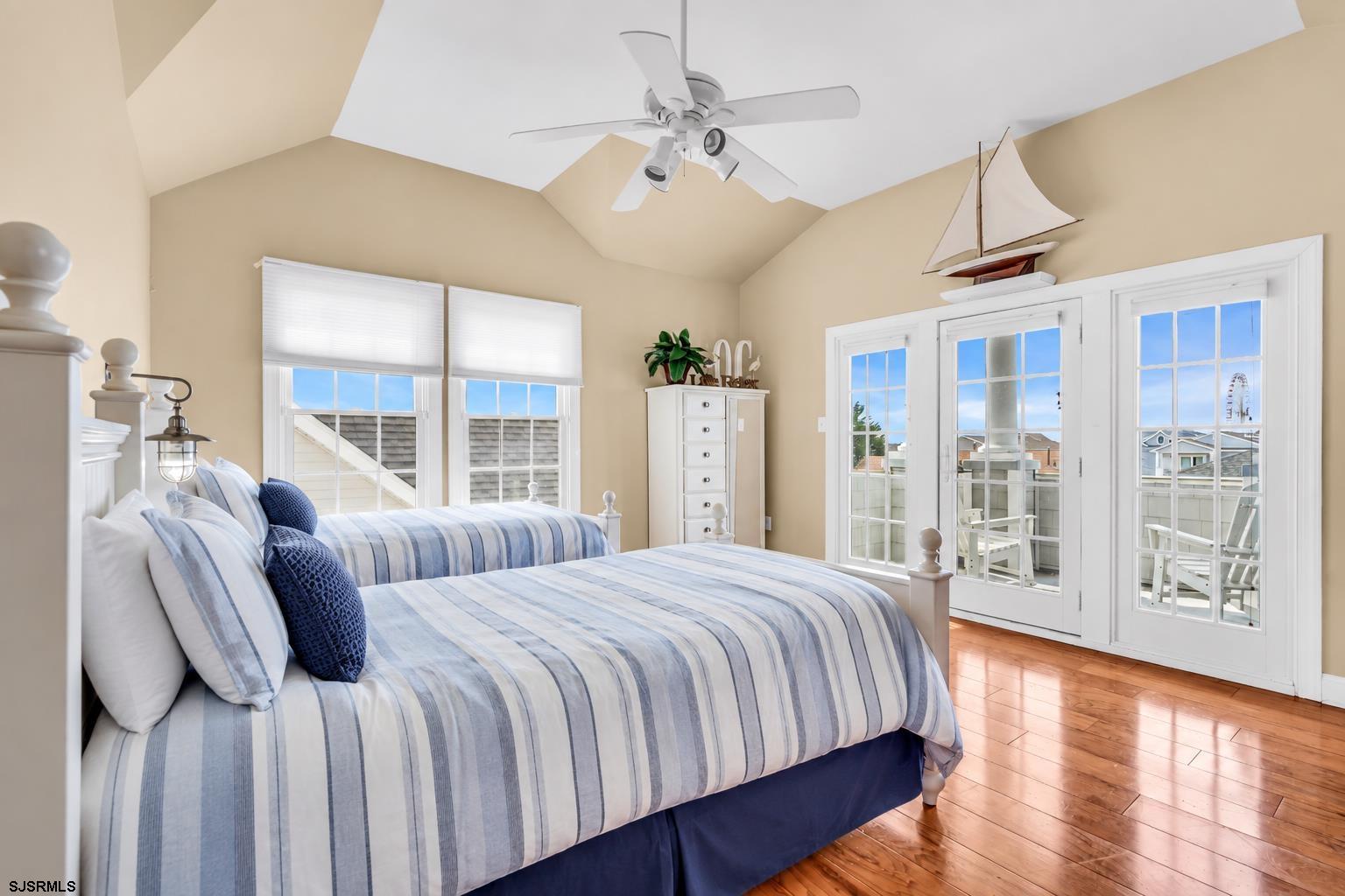 873 4th Unit: 2nd fl
