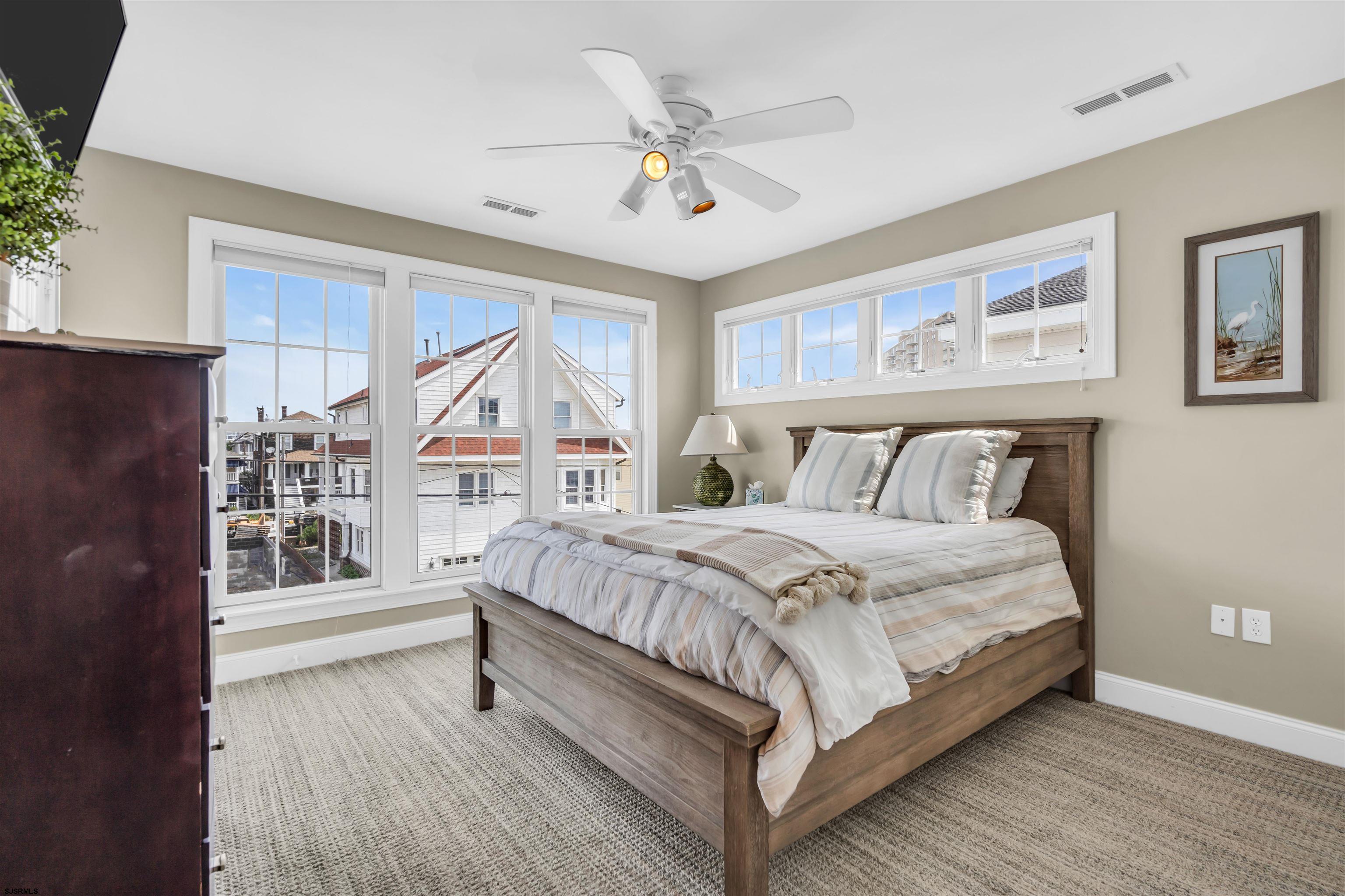 873 4th Unit: 2nd fl