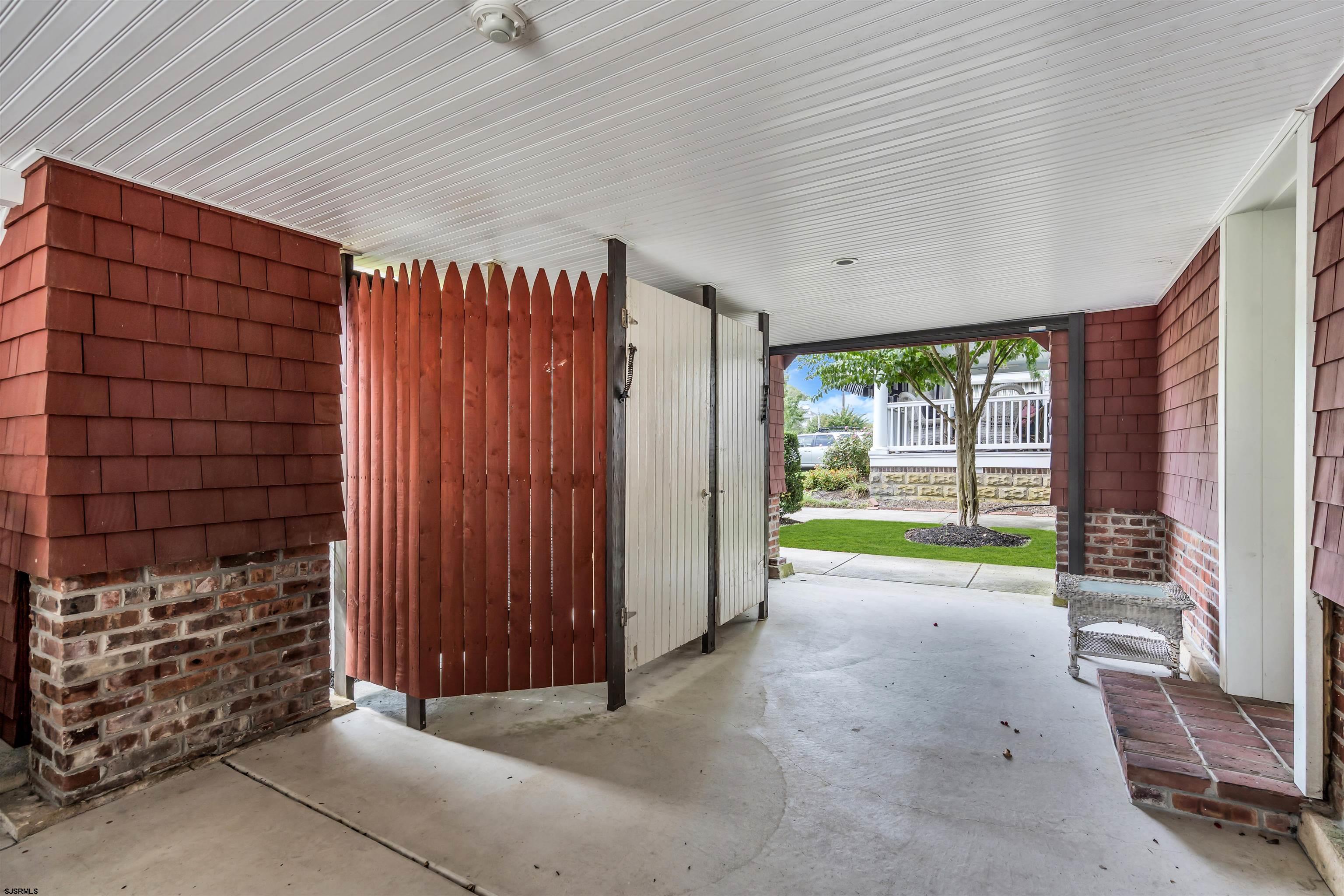 154 E Atlantic Blvd
