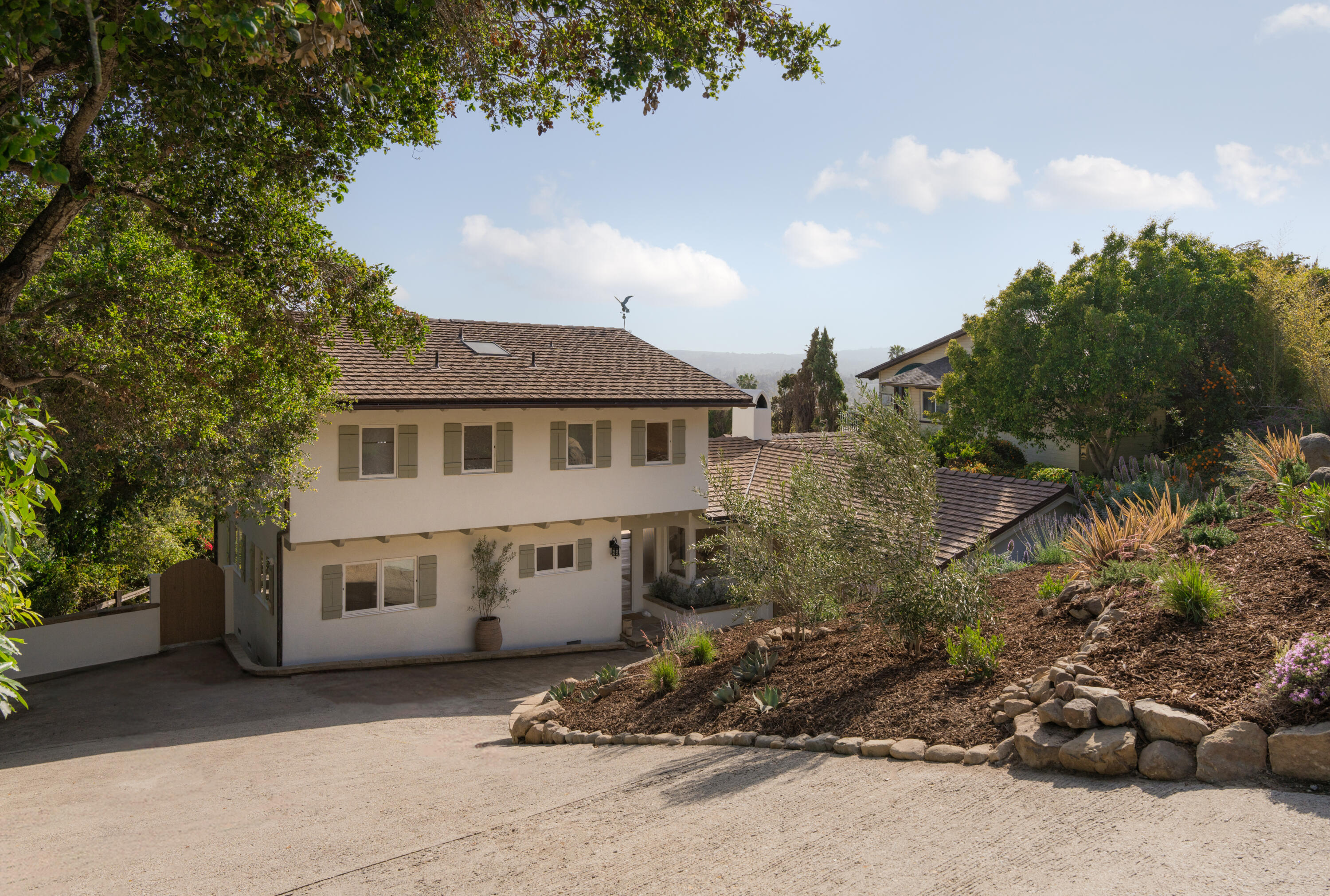 845 Alameda Padre Serra