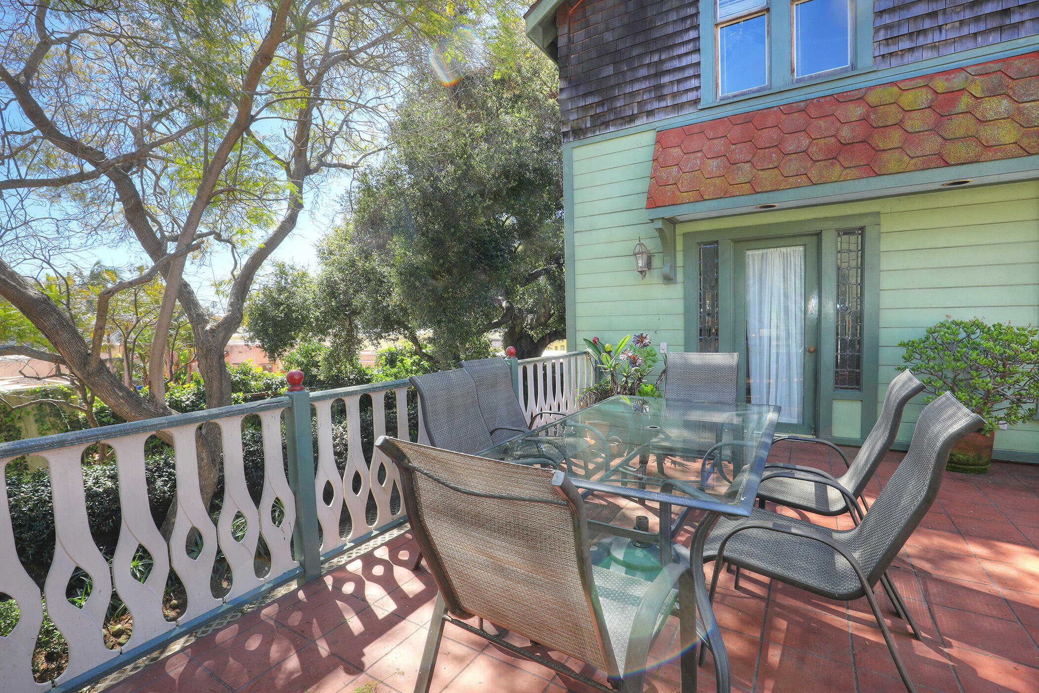 1513 De La Vina Street, A