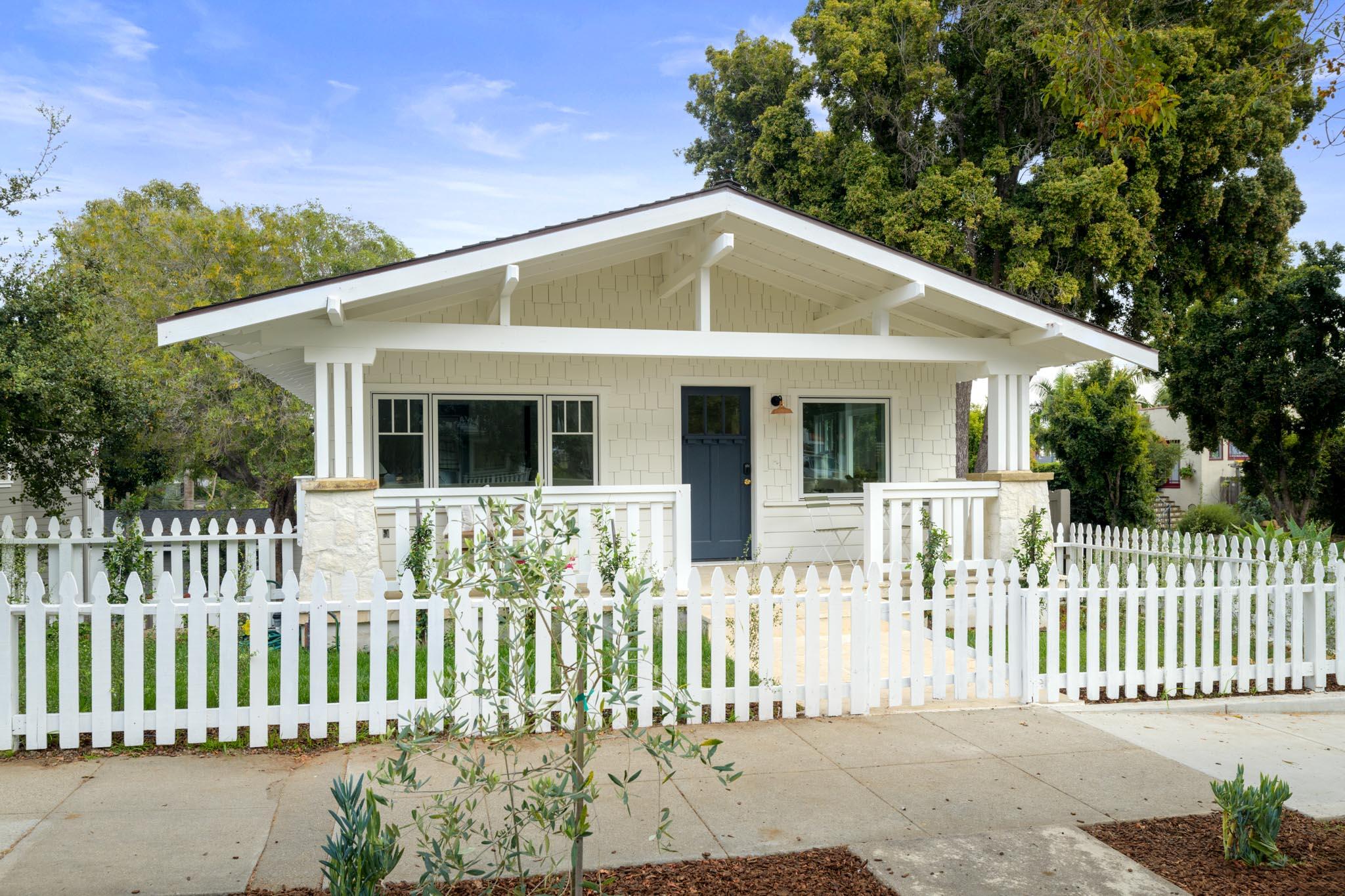 602 E Sola Street