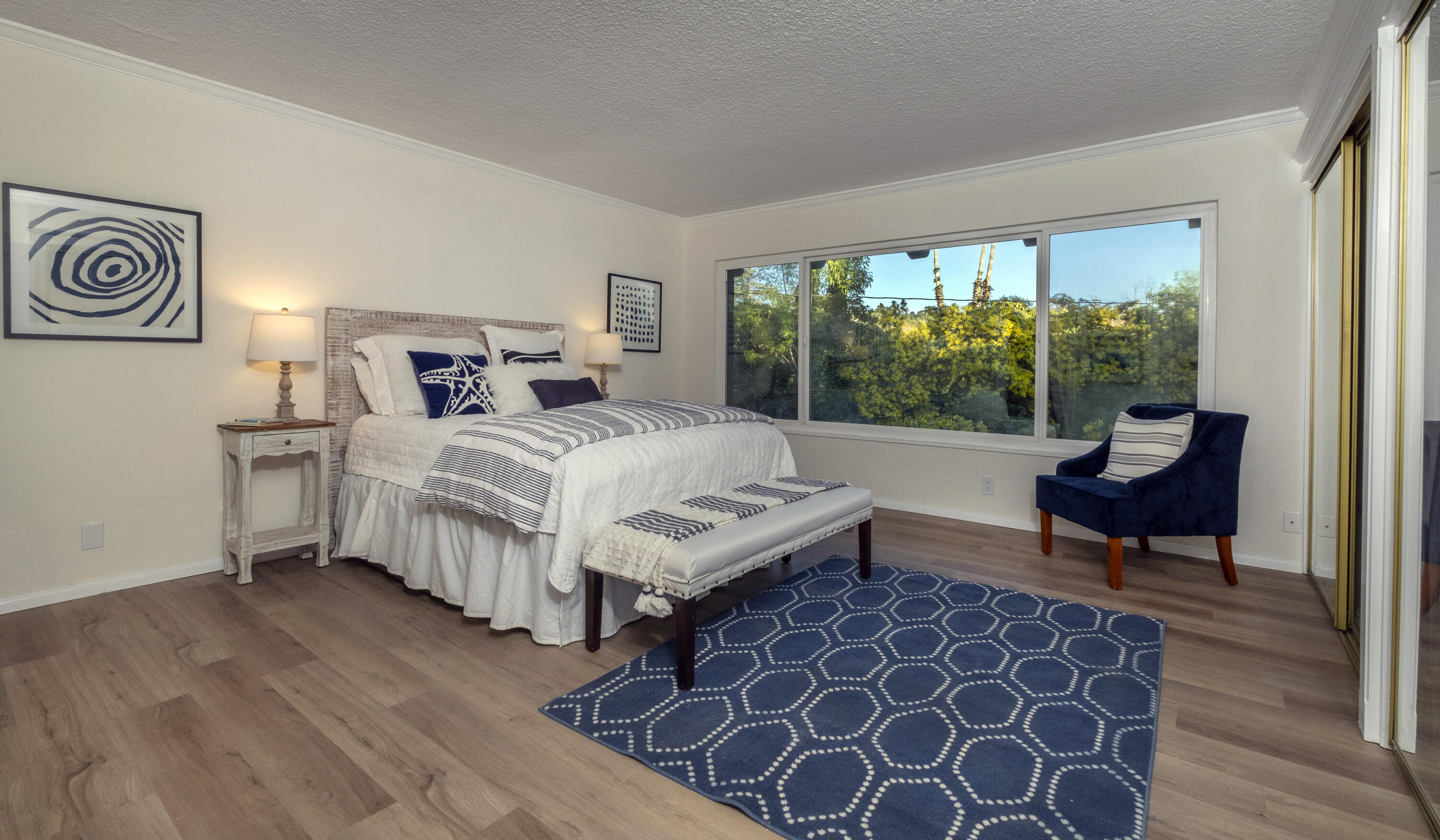 2727 Miradero Drive, 304