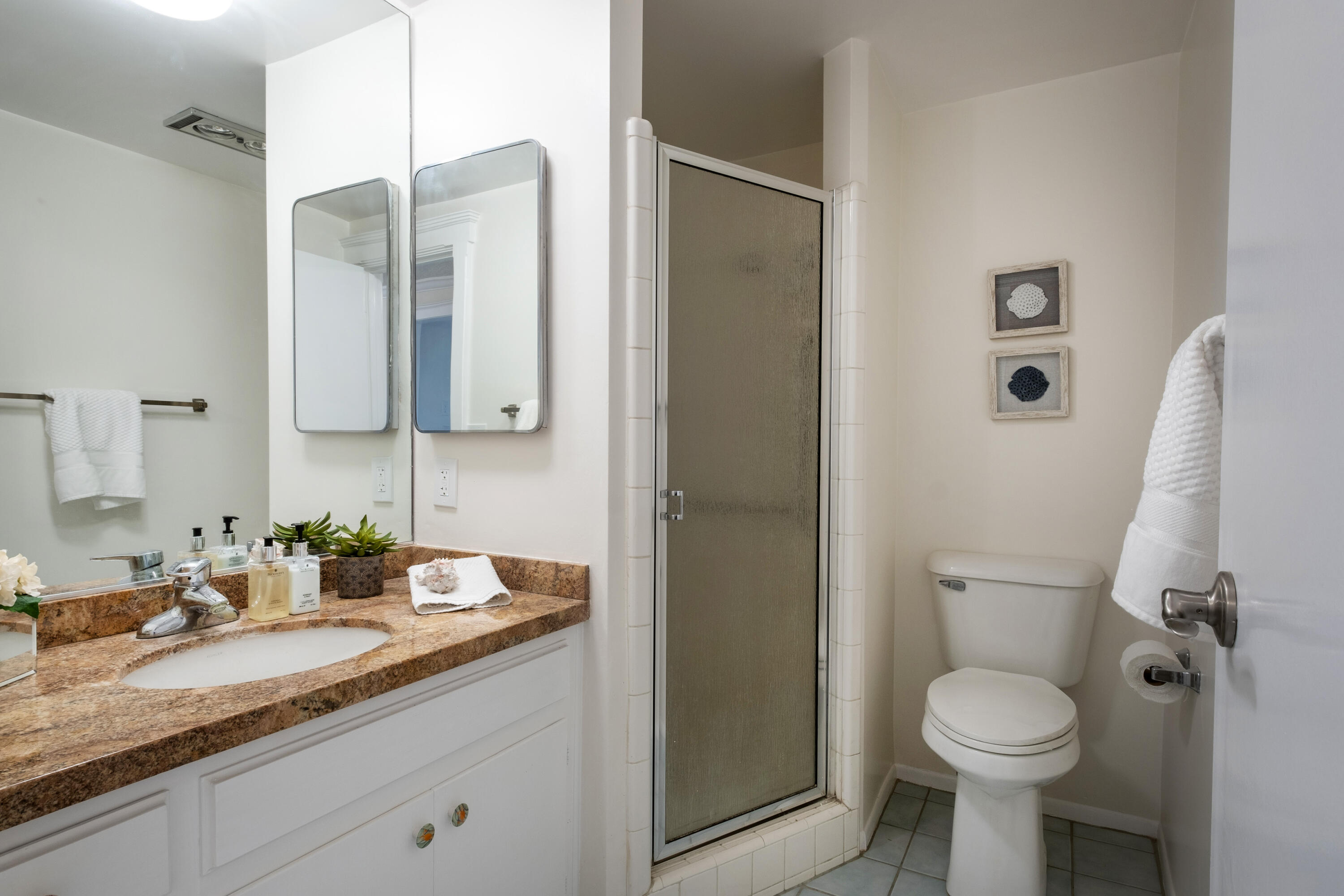 2727 Miradero Drive, 304