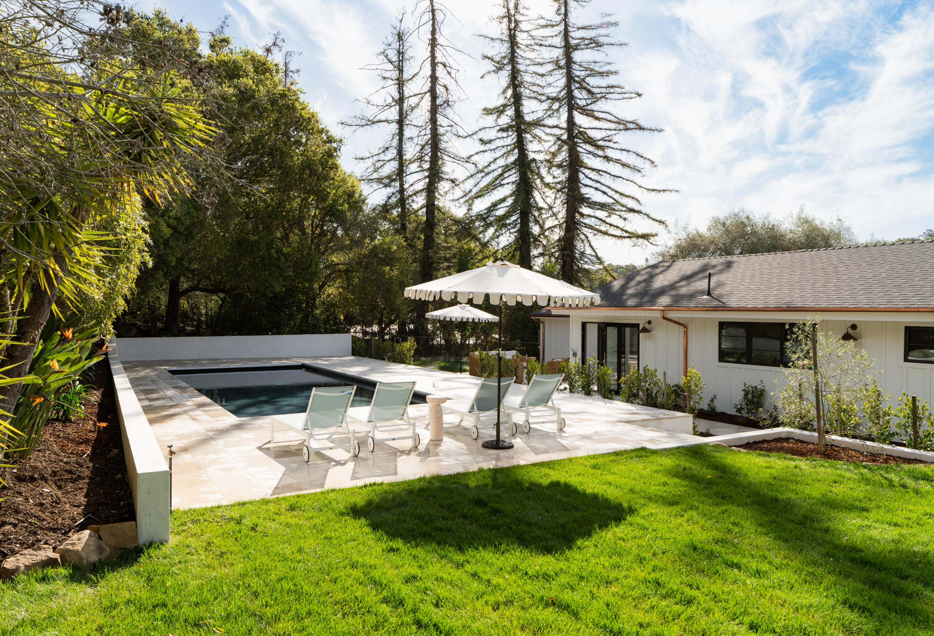 2160 Foothill Lane