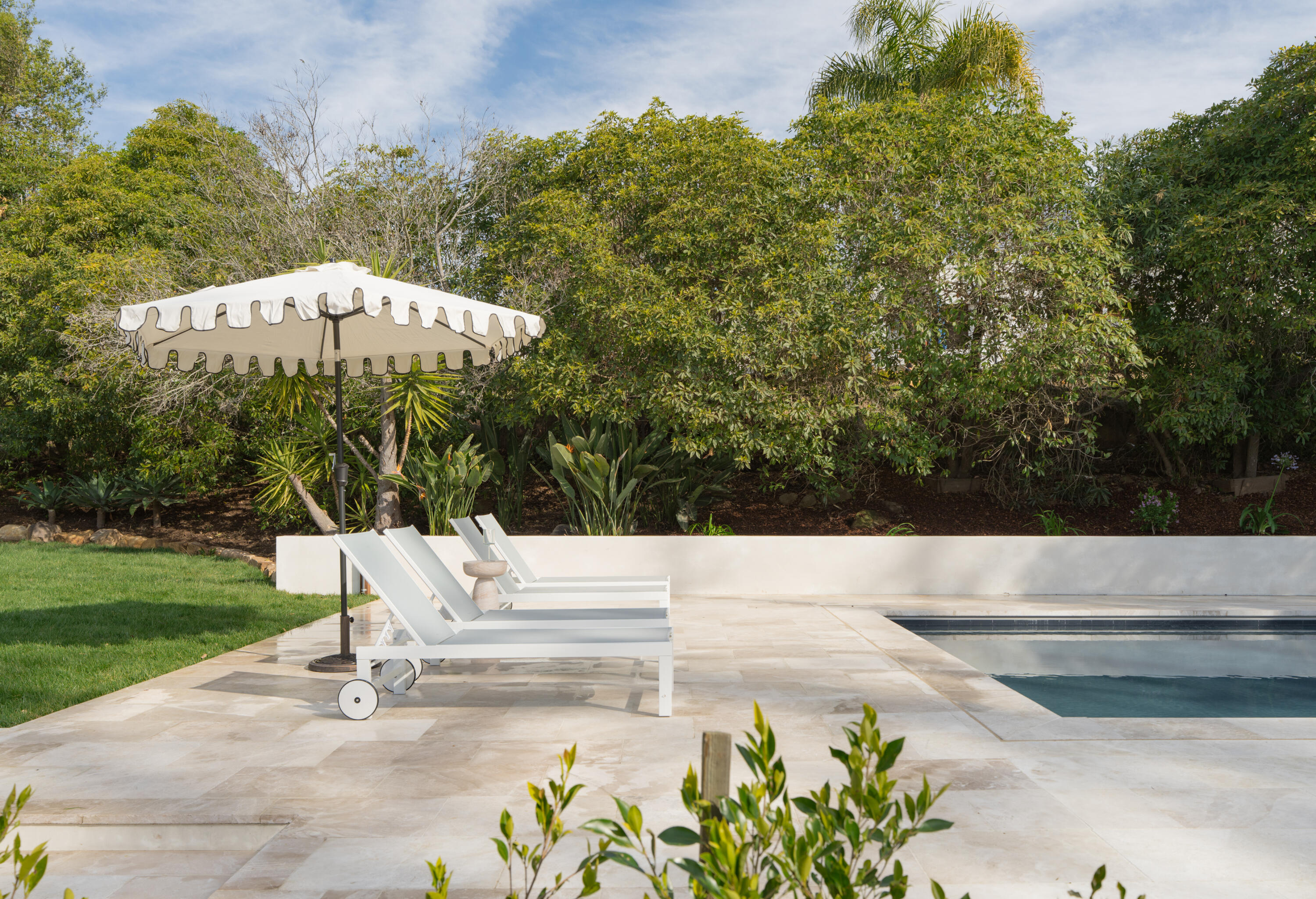 2160 Foothill Lane
