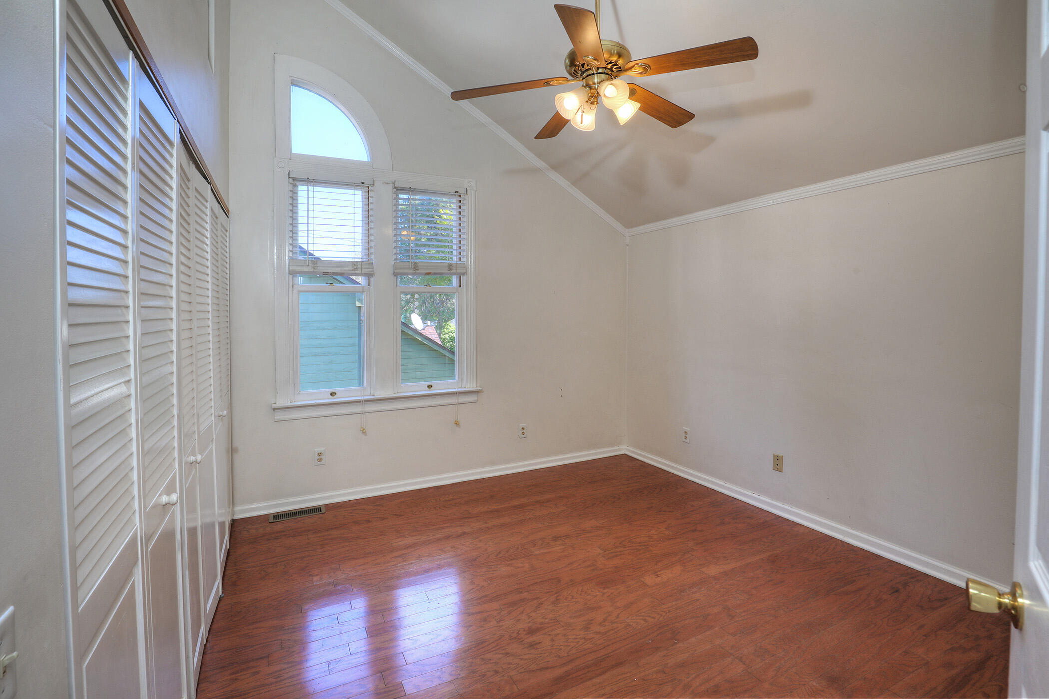 1513 De La Vina Street A