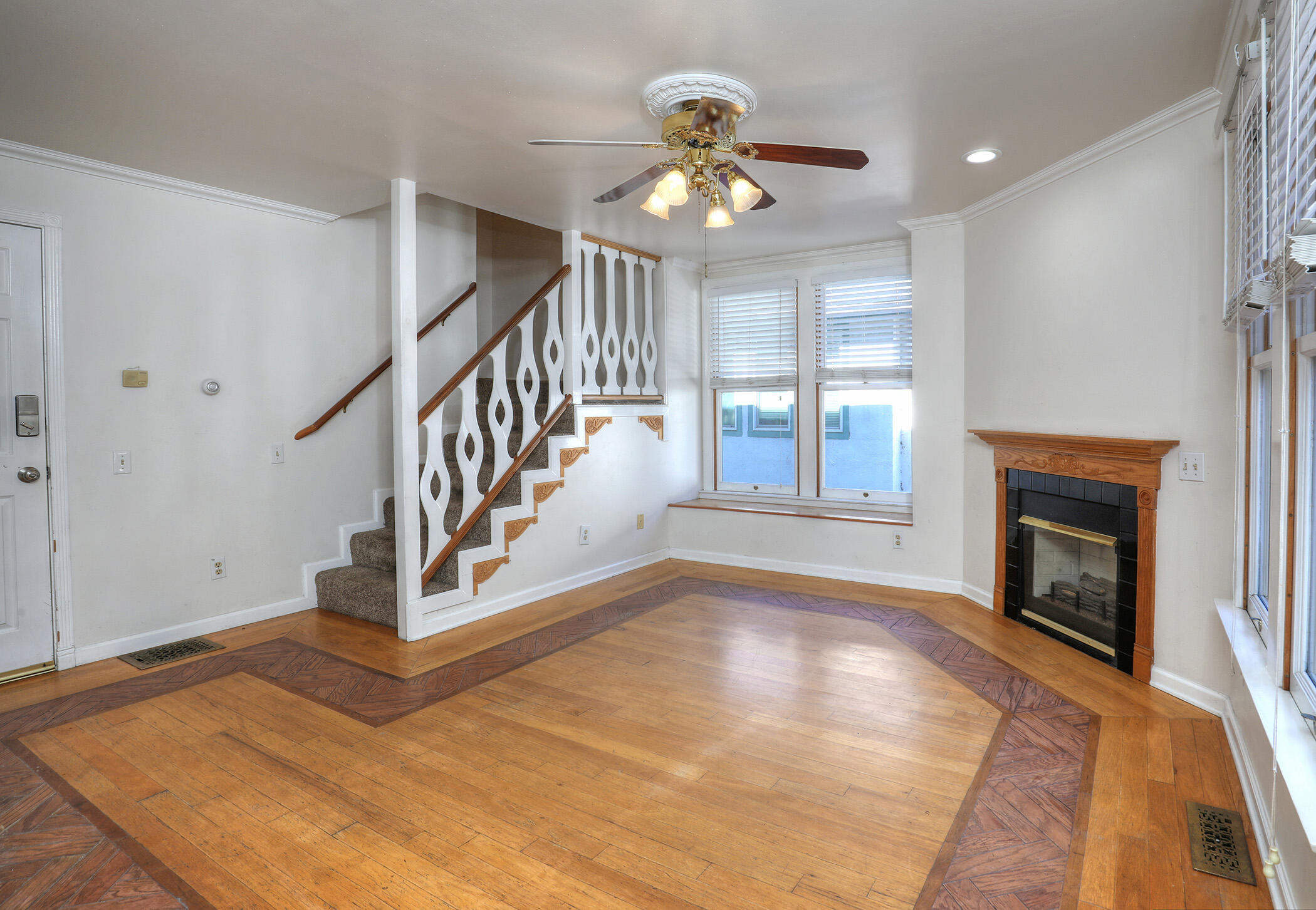 1513 De La Vina Street A