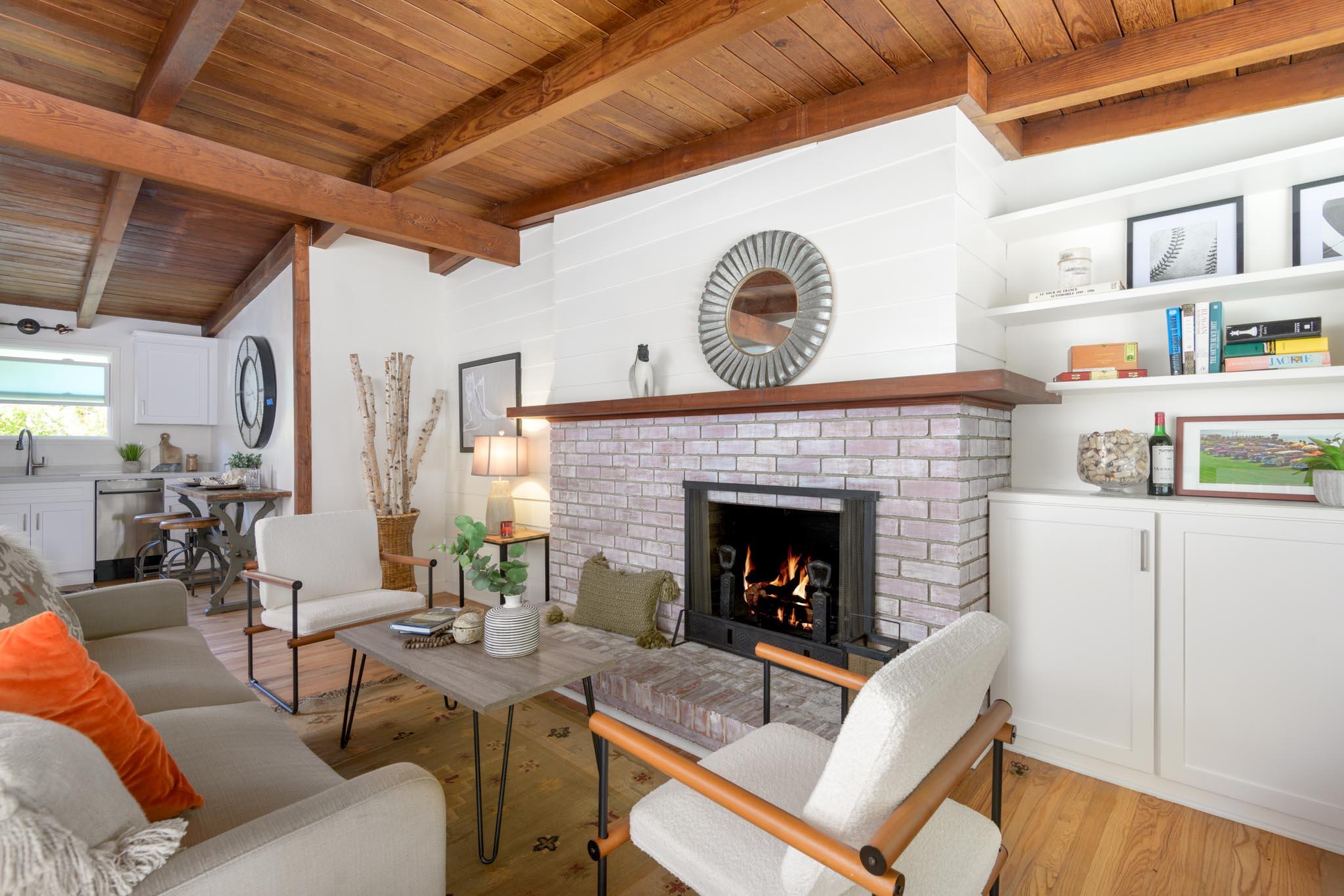 2551 Treasure Drive