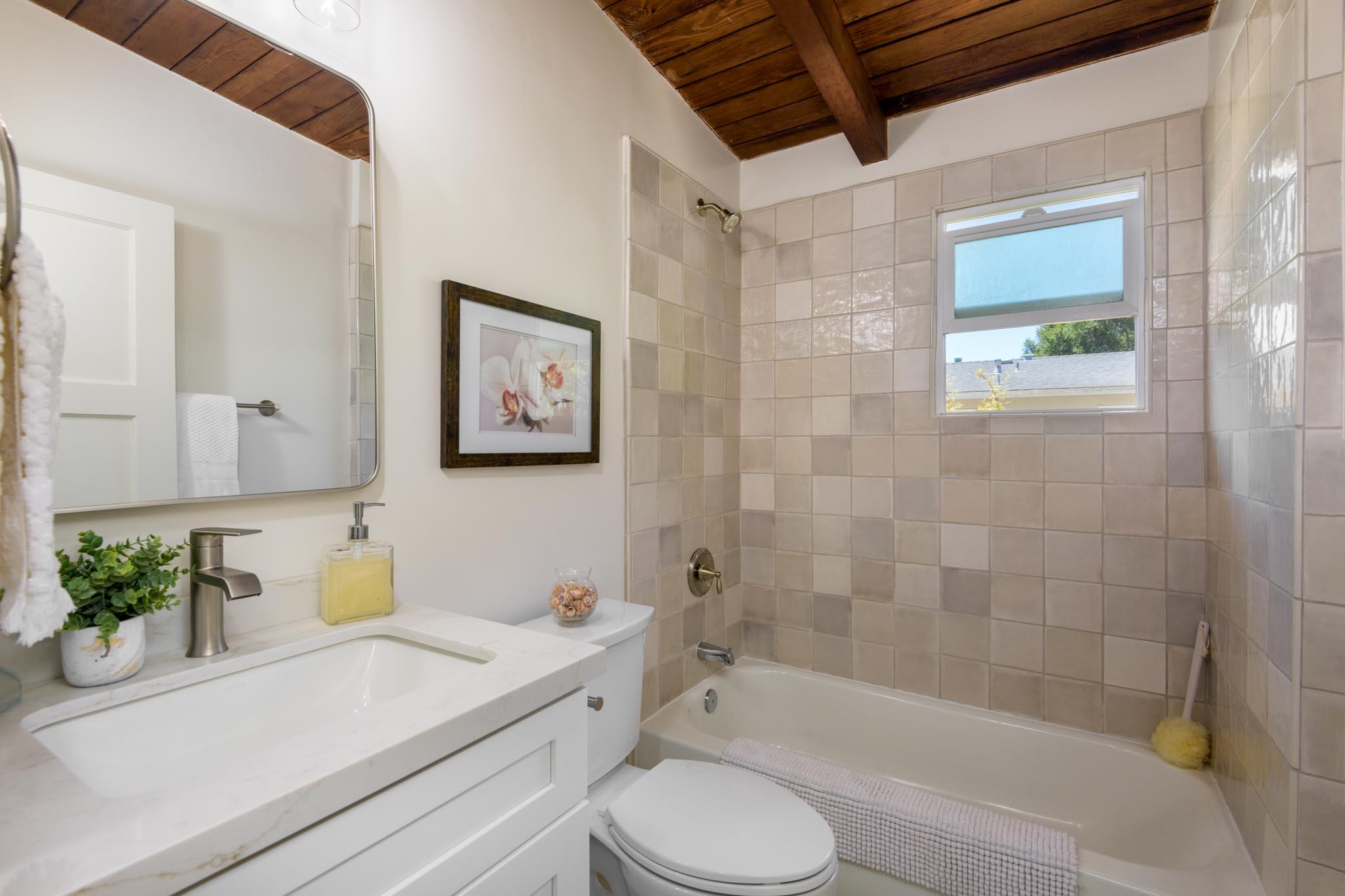 2551 Treasure Drive