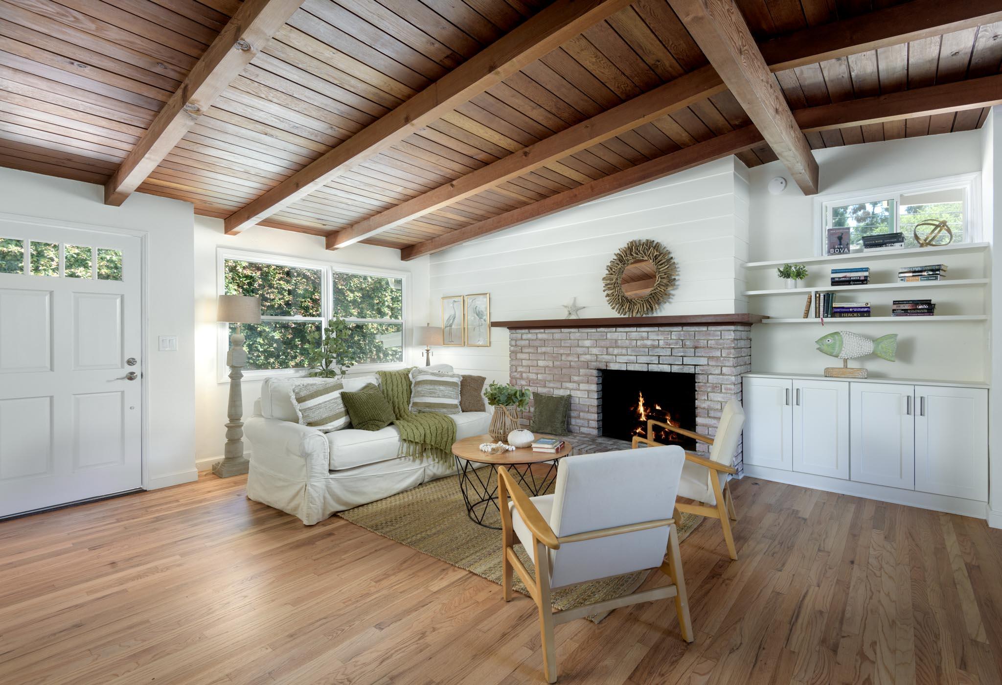 2551 Treasure Drive