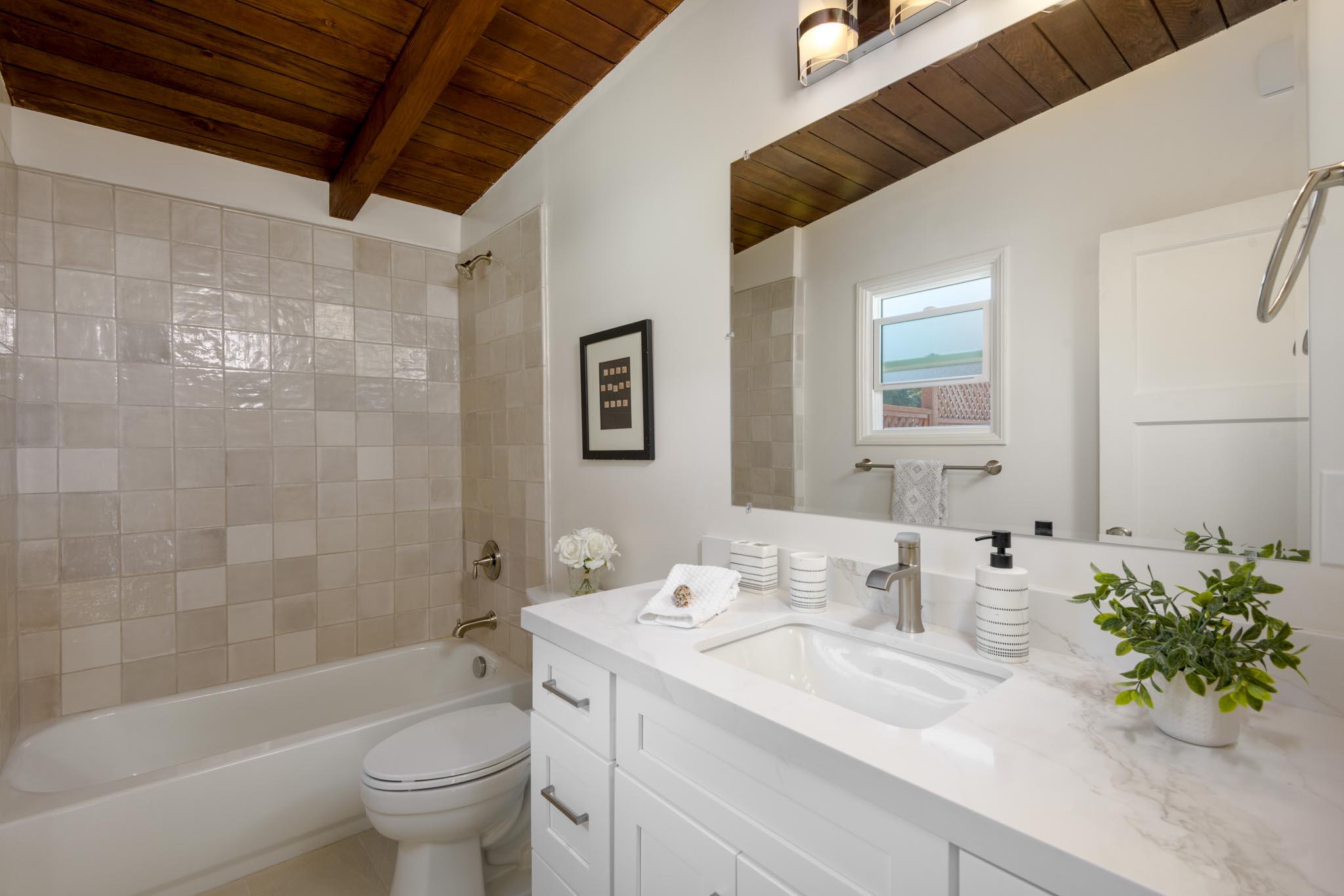 2551 Treasure Drive