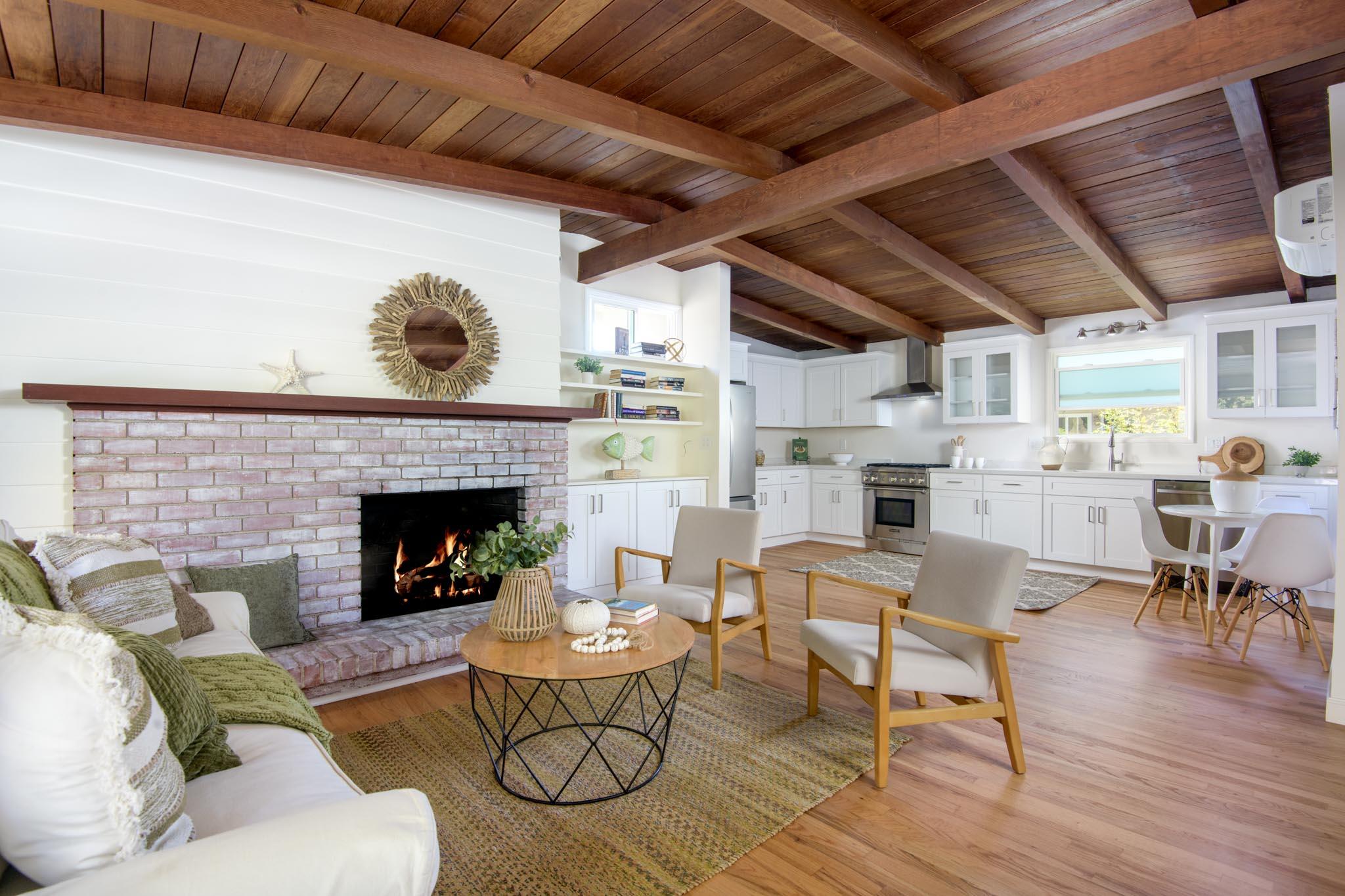 2551 Treasure Drive