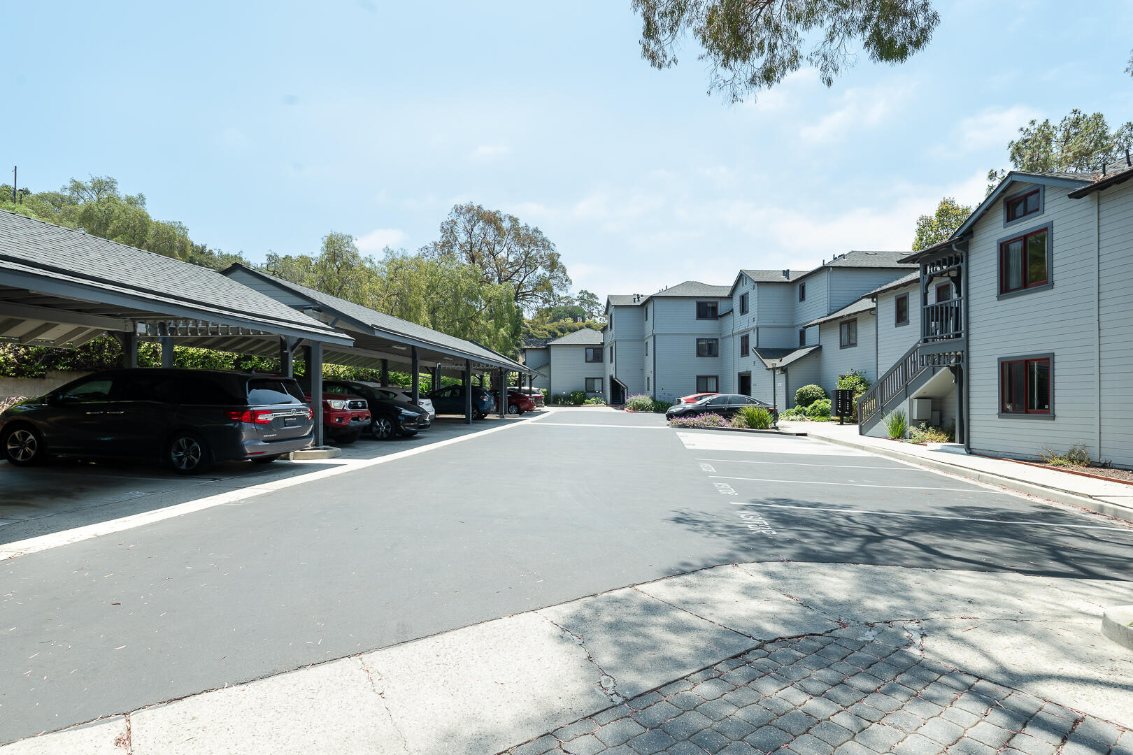 521 W Montecito Street 4