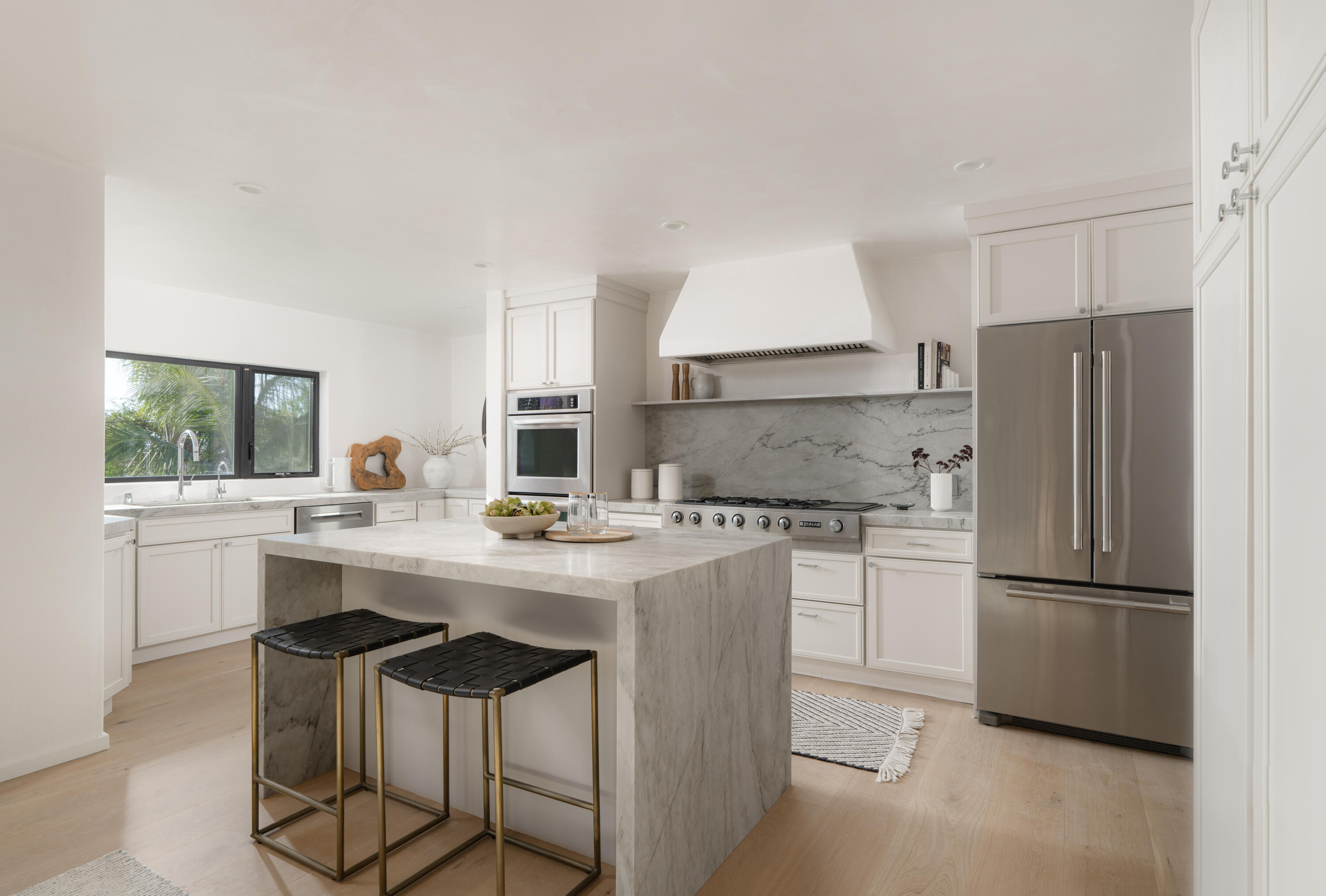 611 Miramonte Drive