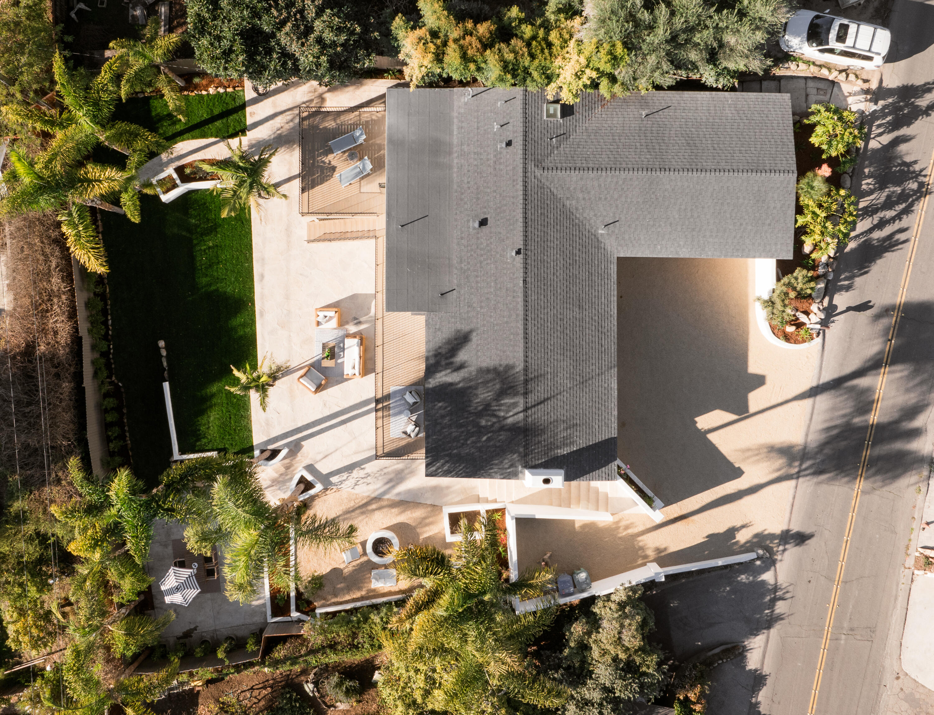 611 Miramonte Drive