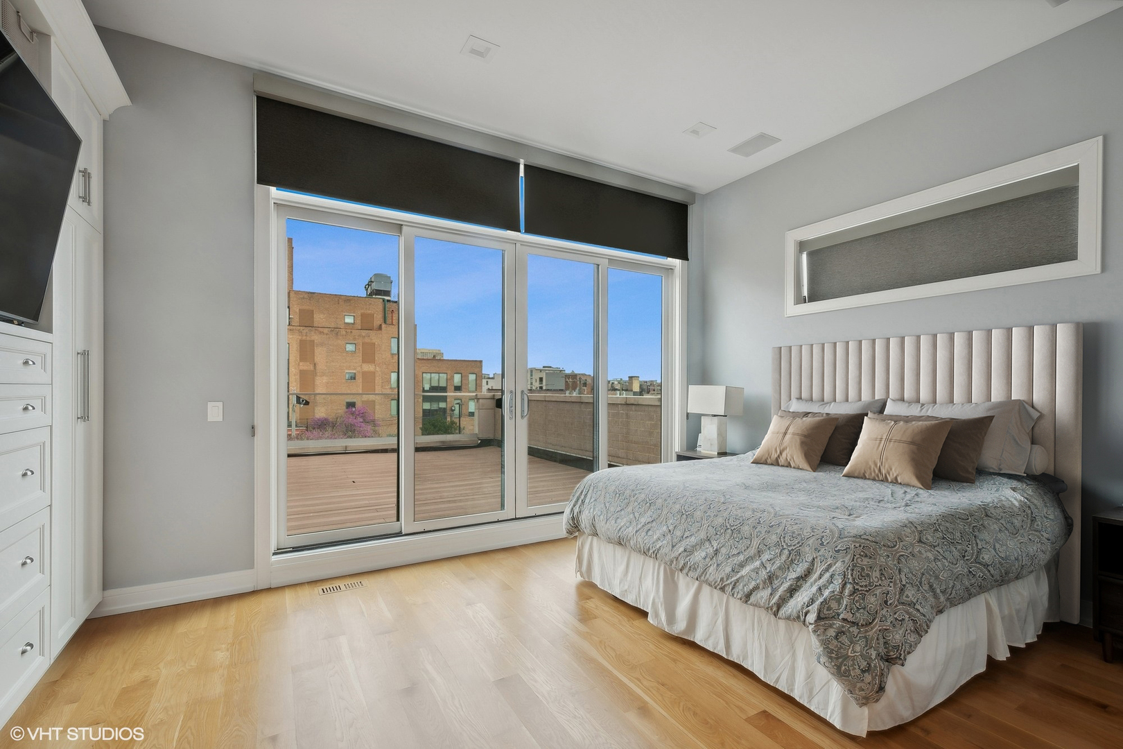 1621 W Superior Street Unit: 2E