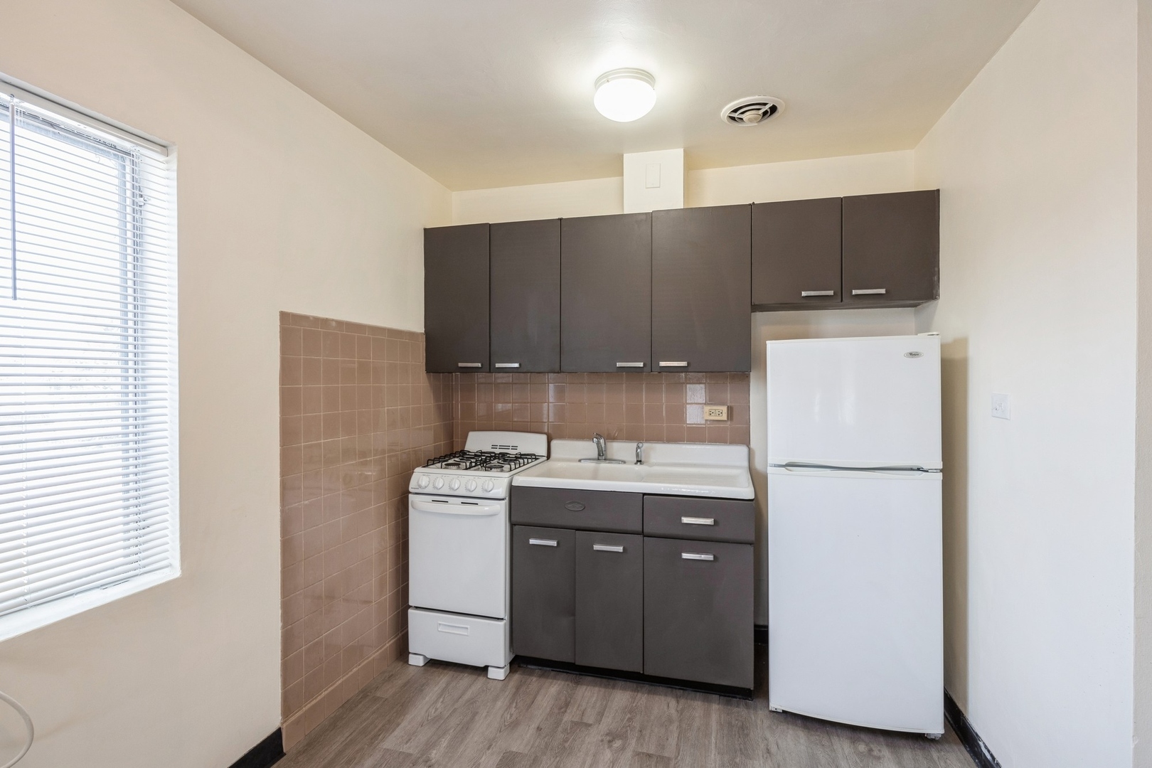 148 Ann Street Unit: 24