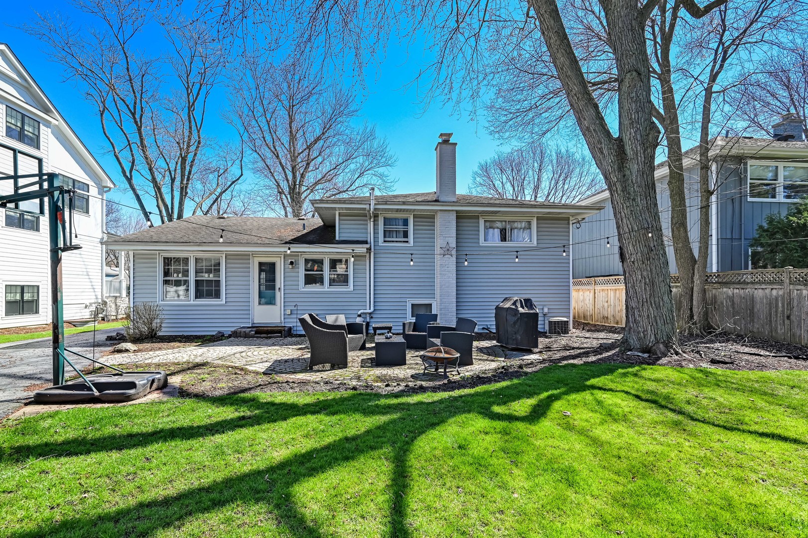 556 JEFFERSON Street