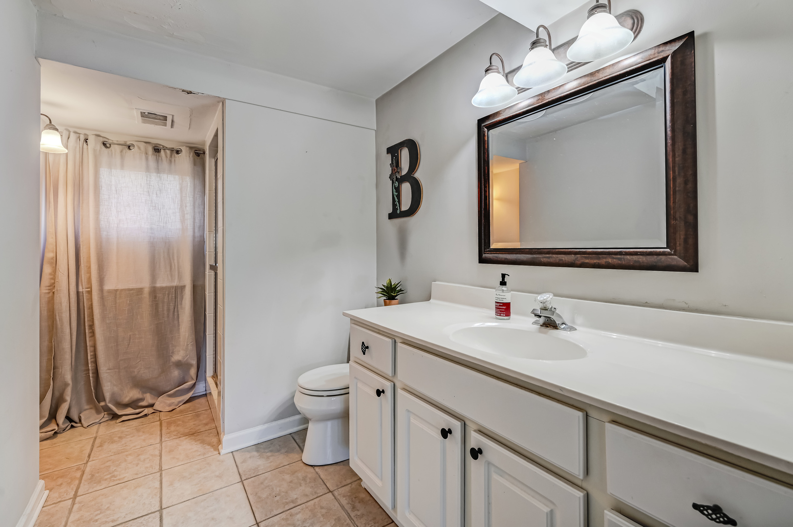 556 JEFFERSON Street