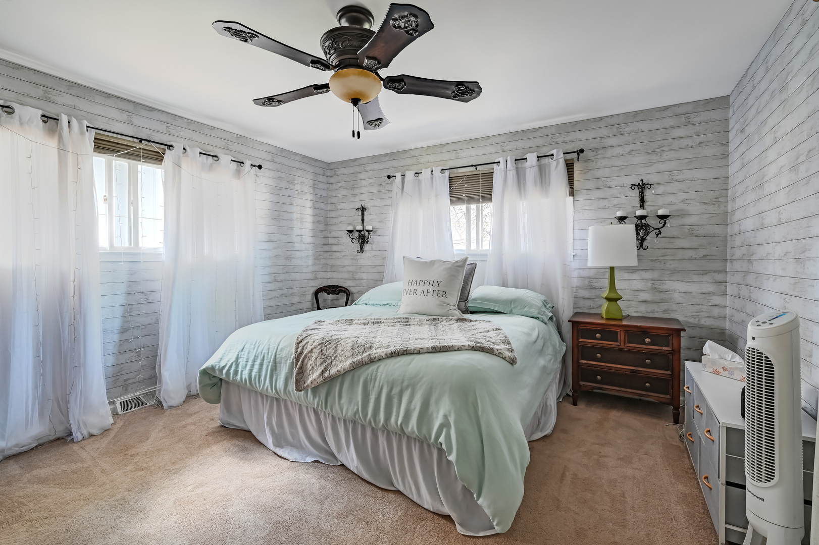 556 JEFFERSON Street