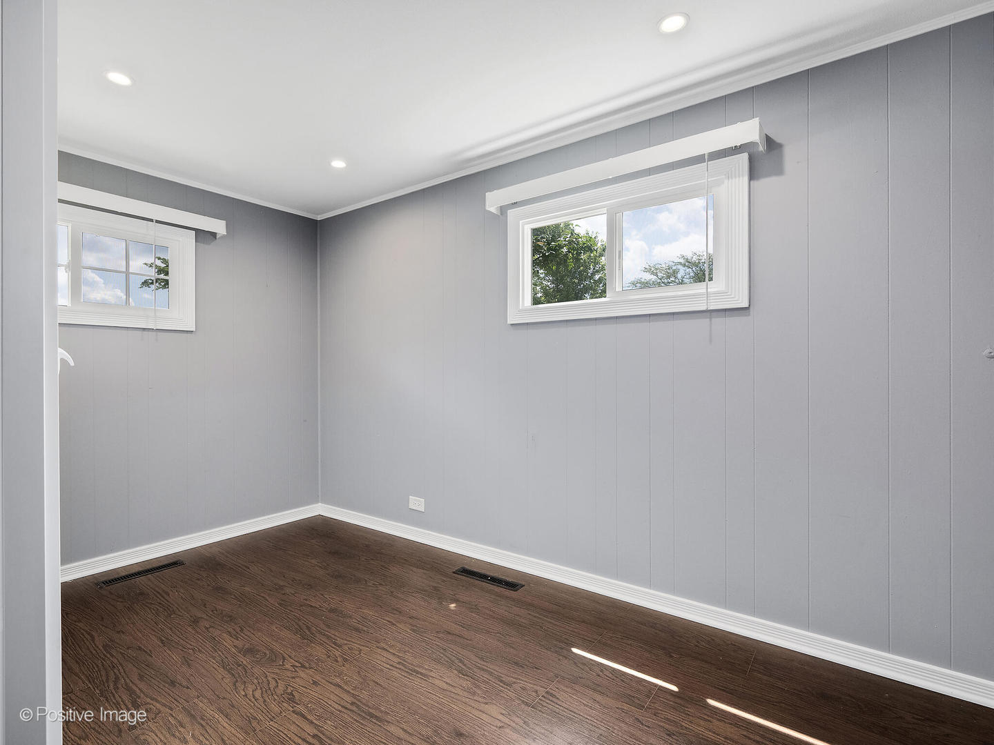 5524 S Bruner Street