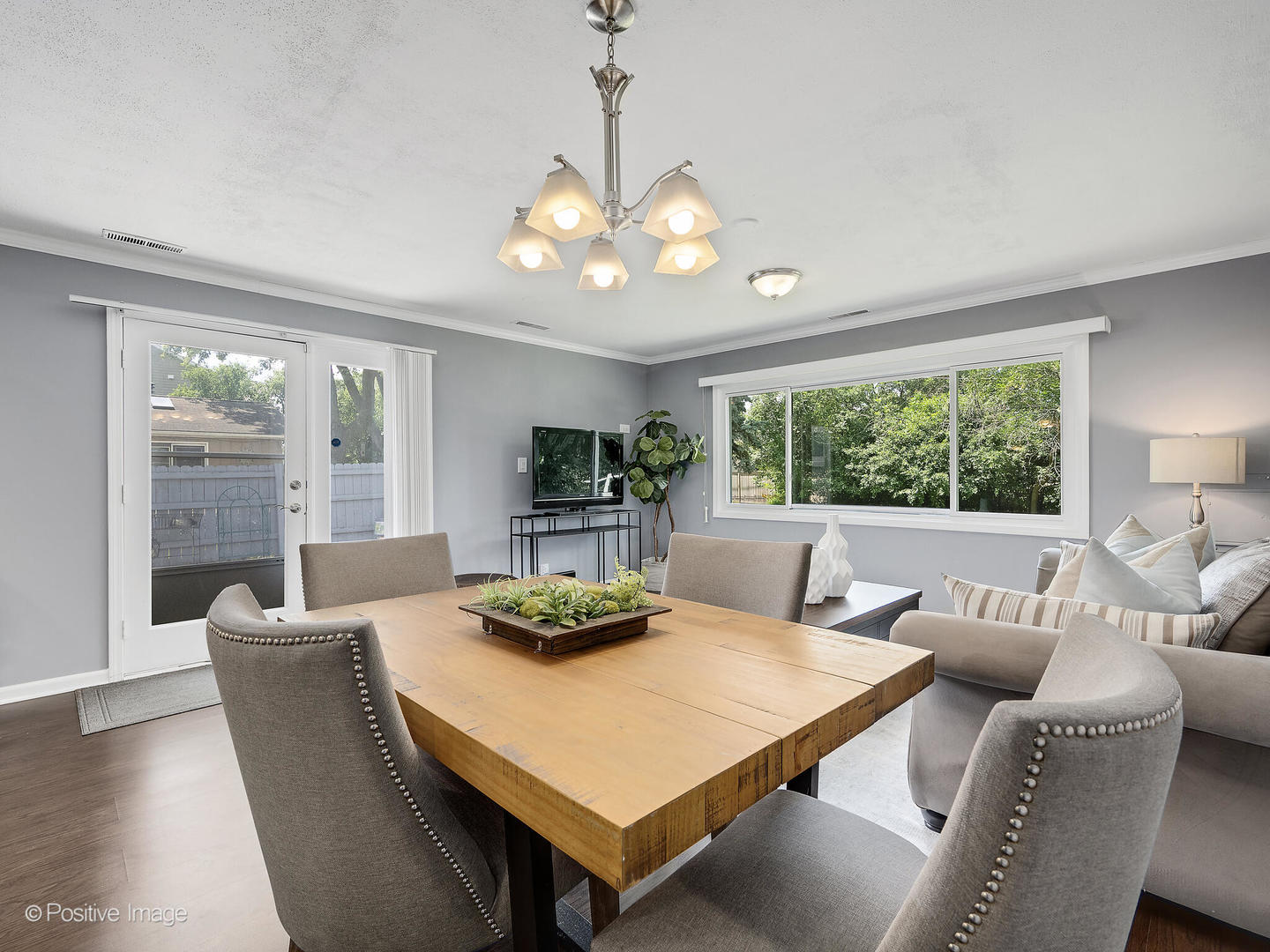 5524 S Bruner Street