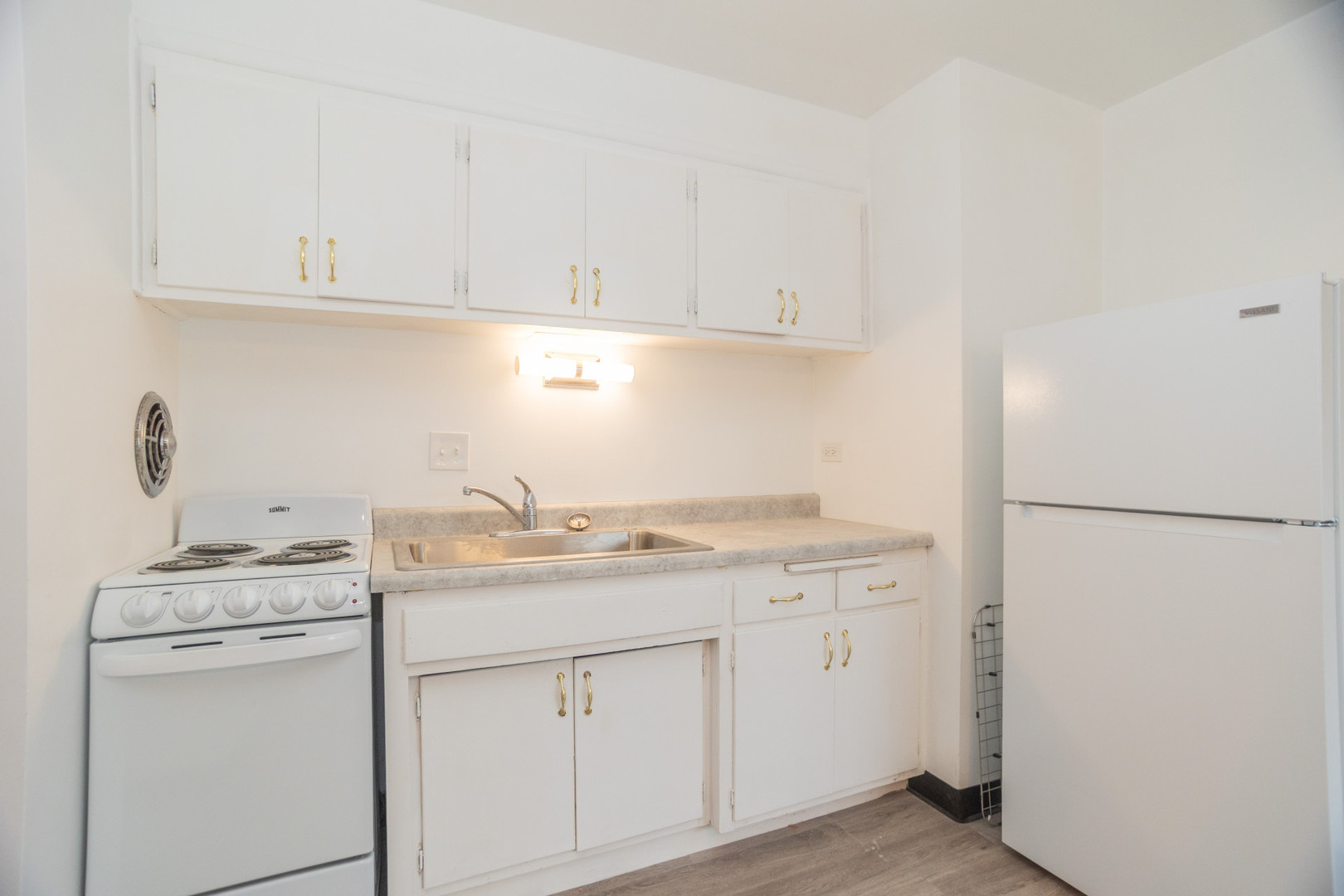 136 Ann Street Unit: 10