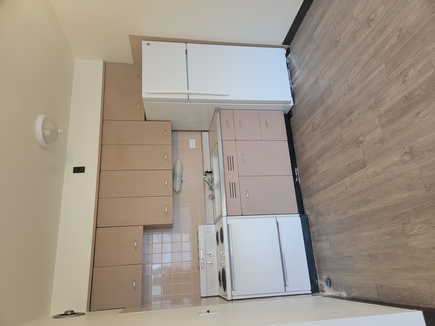 144 Ann Street Unit: 8