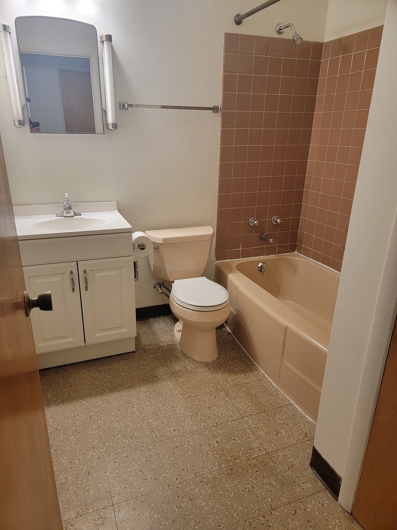 144 Ann Street Unit: 8