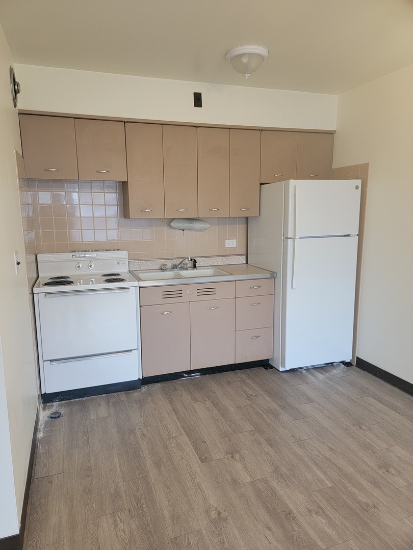 144 Ann Street Unit: 8