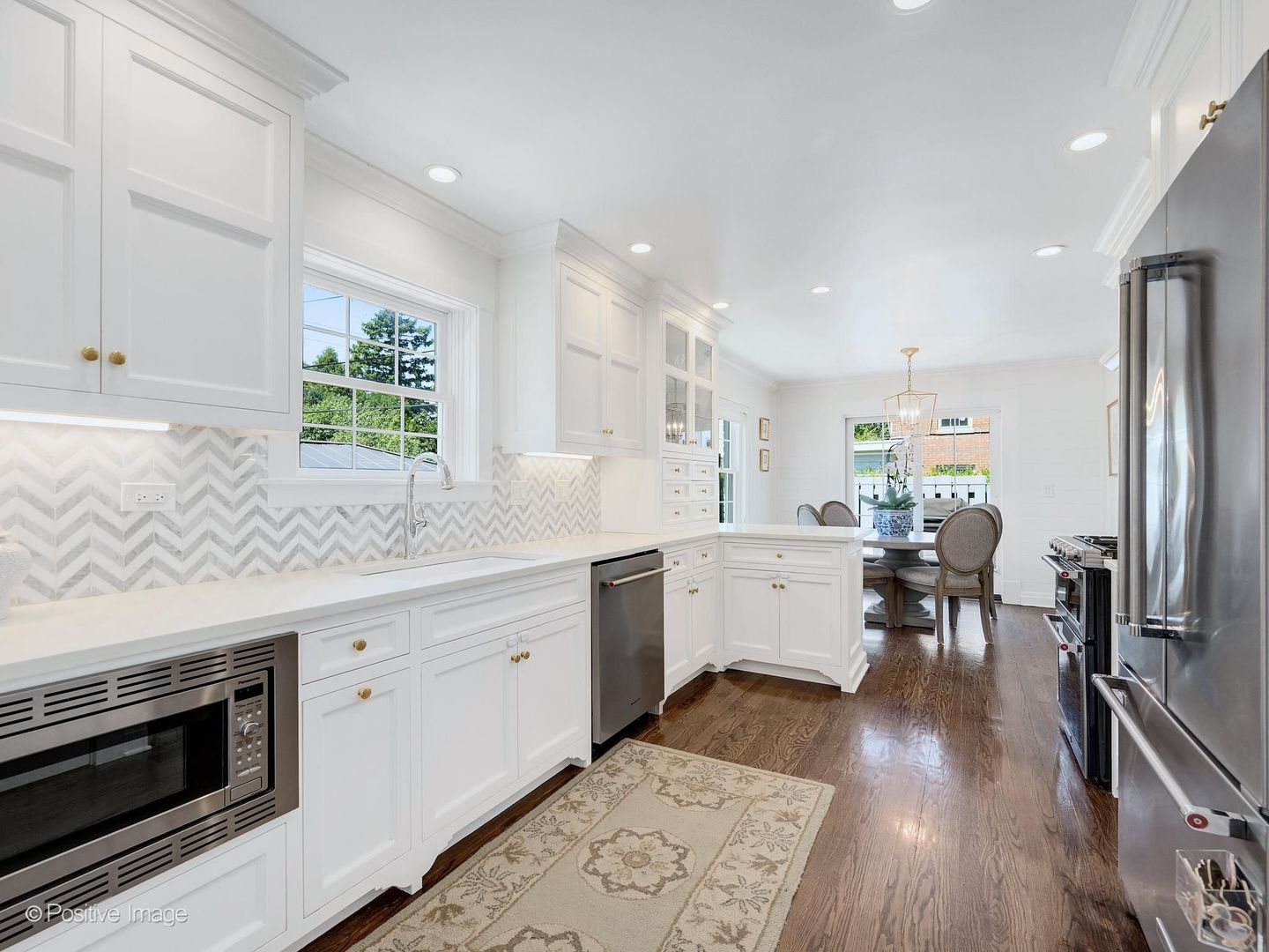 8 Mohawk Drive