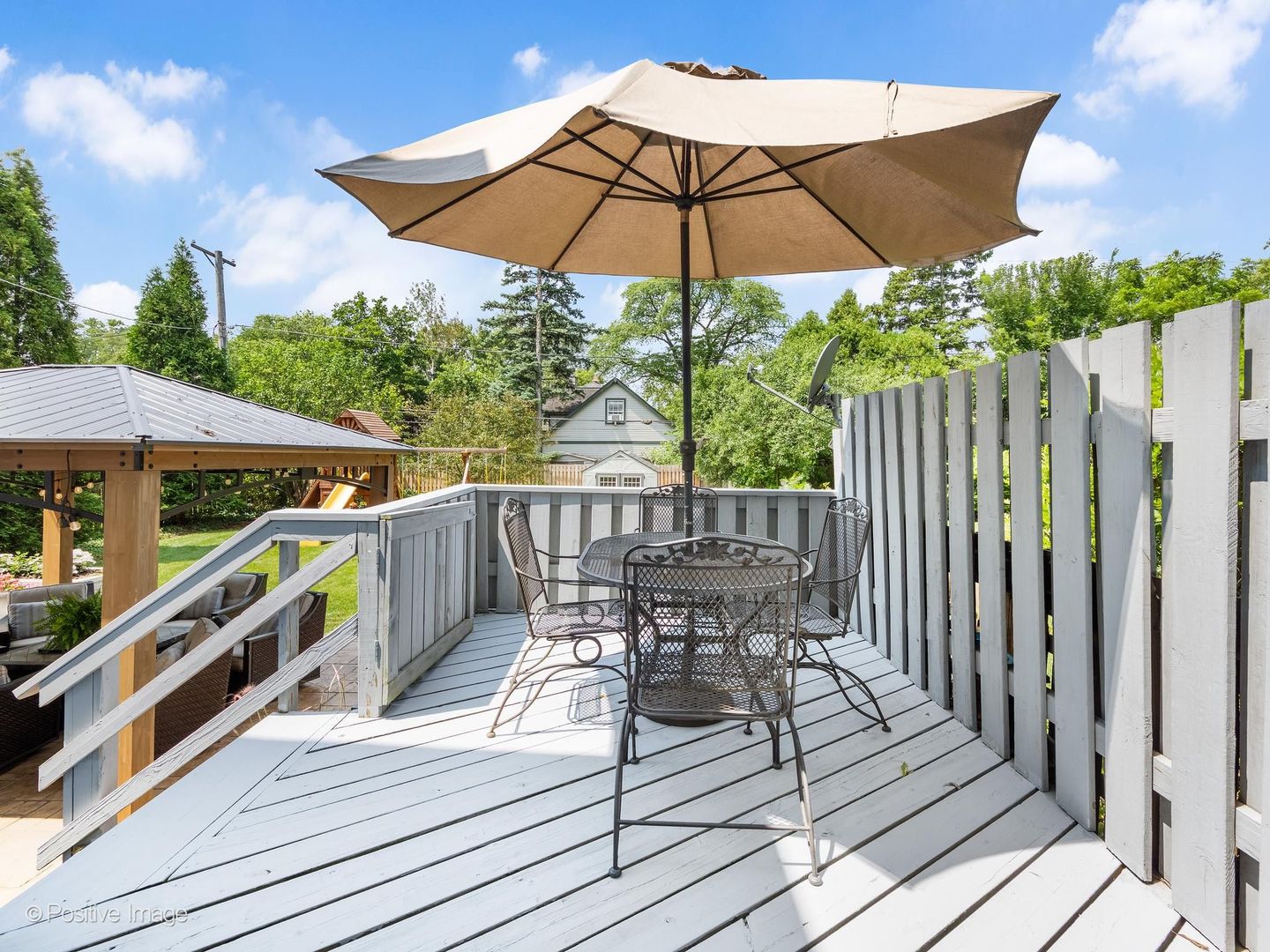 8 Mohawk Drive