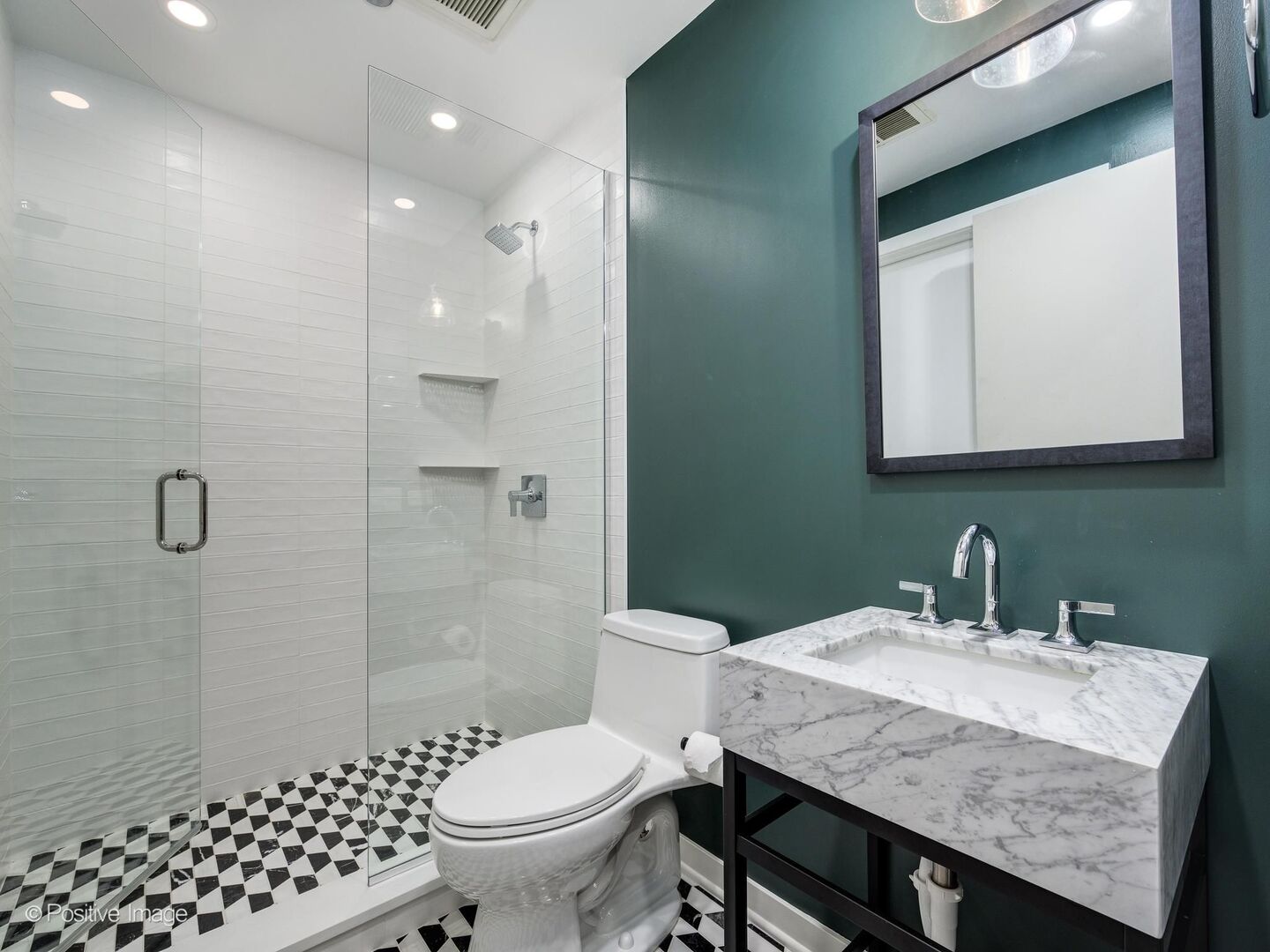333 W HUBBARD Street Unit: 904