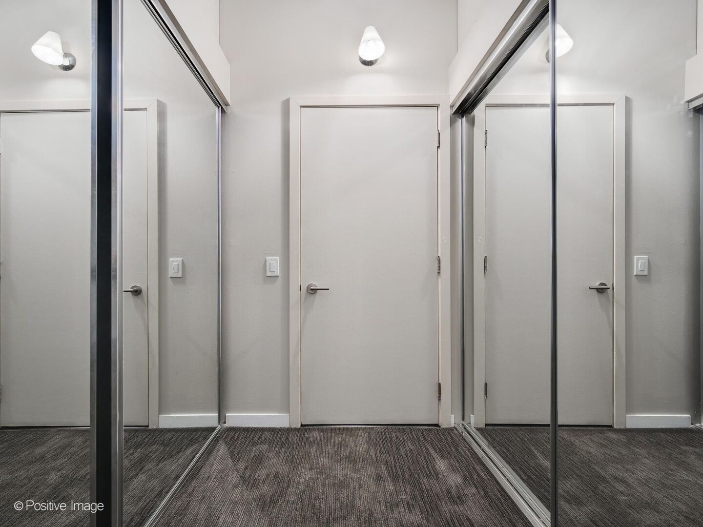 333 W HUBBARD Street Unit: 904
