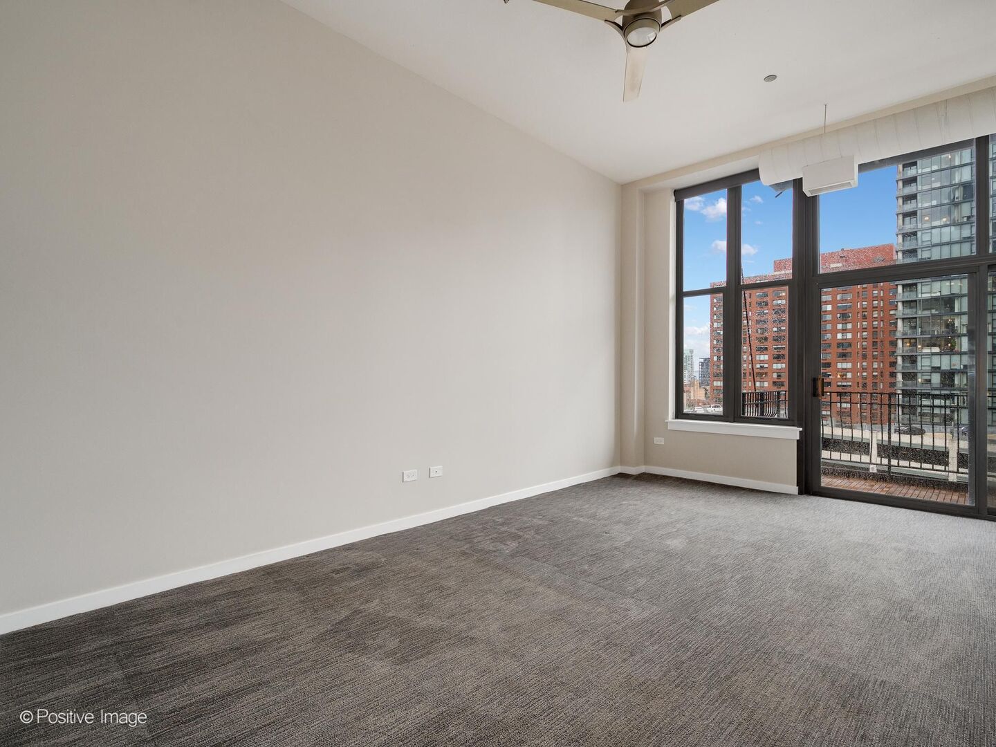 333 W HUBBARD Street Unit: 904