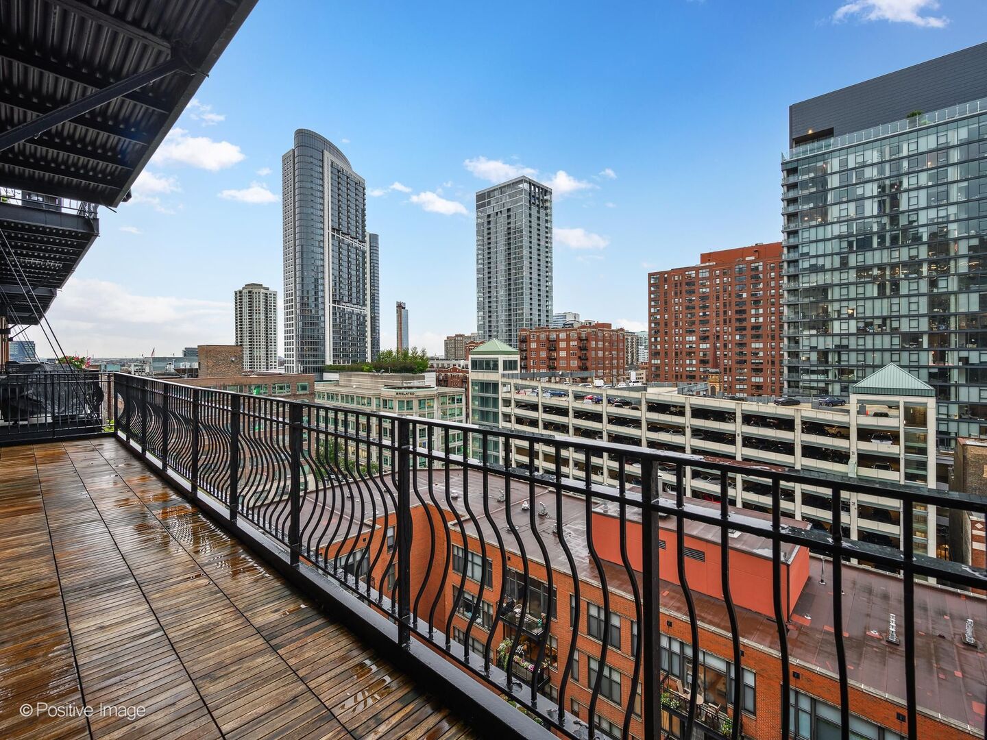 333 W HUBBARD Street Unit: 904