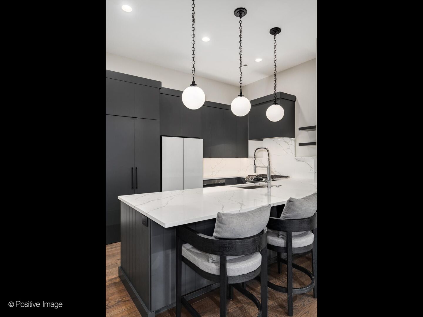 333 W HUBBARD Street Unit: 904