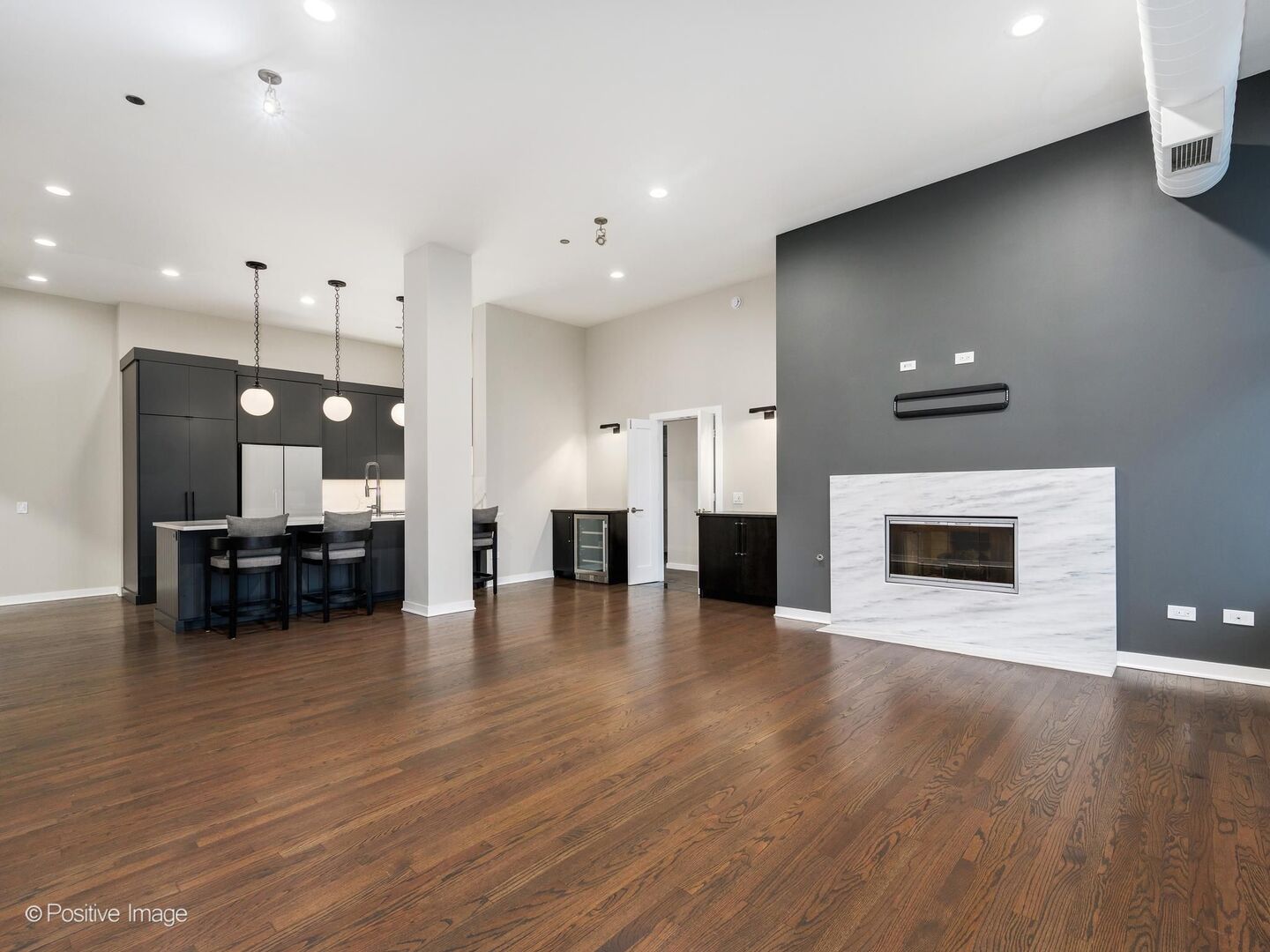333 W HUBBARD Street Unit: 904